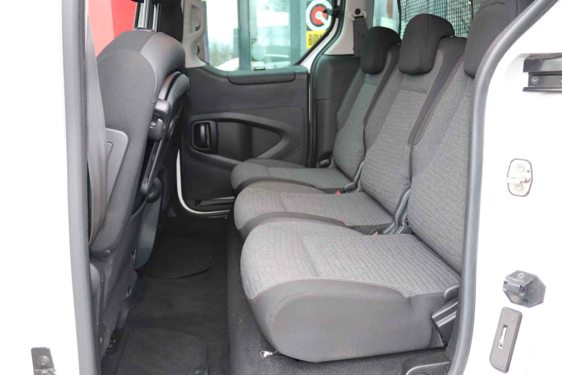 Citroën Berlingo 1.2 PureTech XTR | Airco | Zeer ruim | Trekhaak | Inc. BOVAG-garantie - 12/27