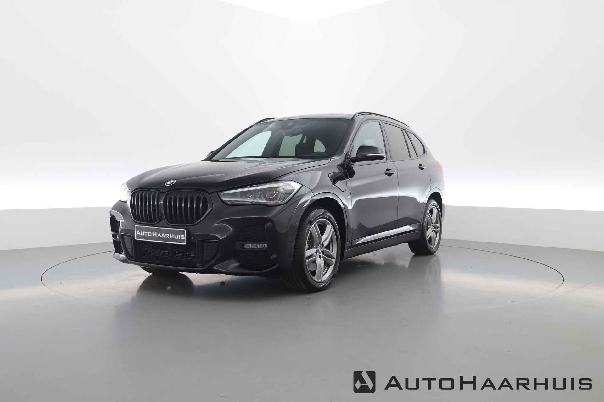 BMW X1 xDrive25e M Sport | Navi | Camera | Afn. Trekhaak | 18" | LED | Stoelverw. | - 1/27