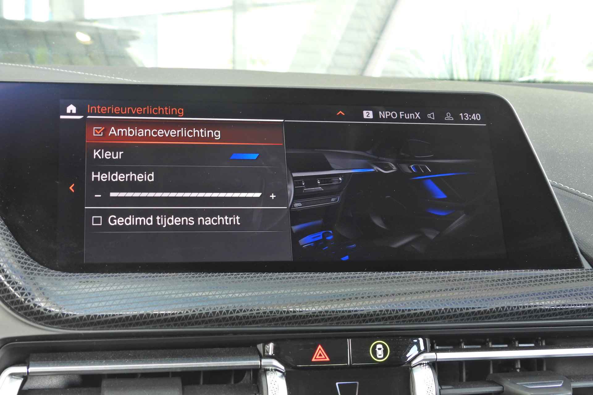 BMW 1-serie 118i Executive Sport Line Automaat / Sportstoelen / LED / Live Cockpit Professional / PDC voor + achter / Cruise Control - 32/34