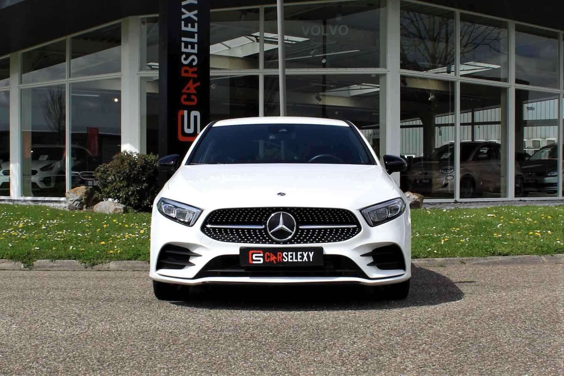 Mercedes-Benz A-klasse 200 AMG-Line Automaat | NIGHT | CAMERA | LED | INPARKEERSYSTEEM | - 7/34