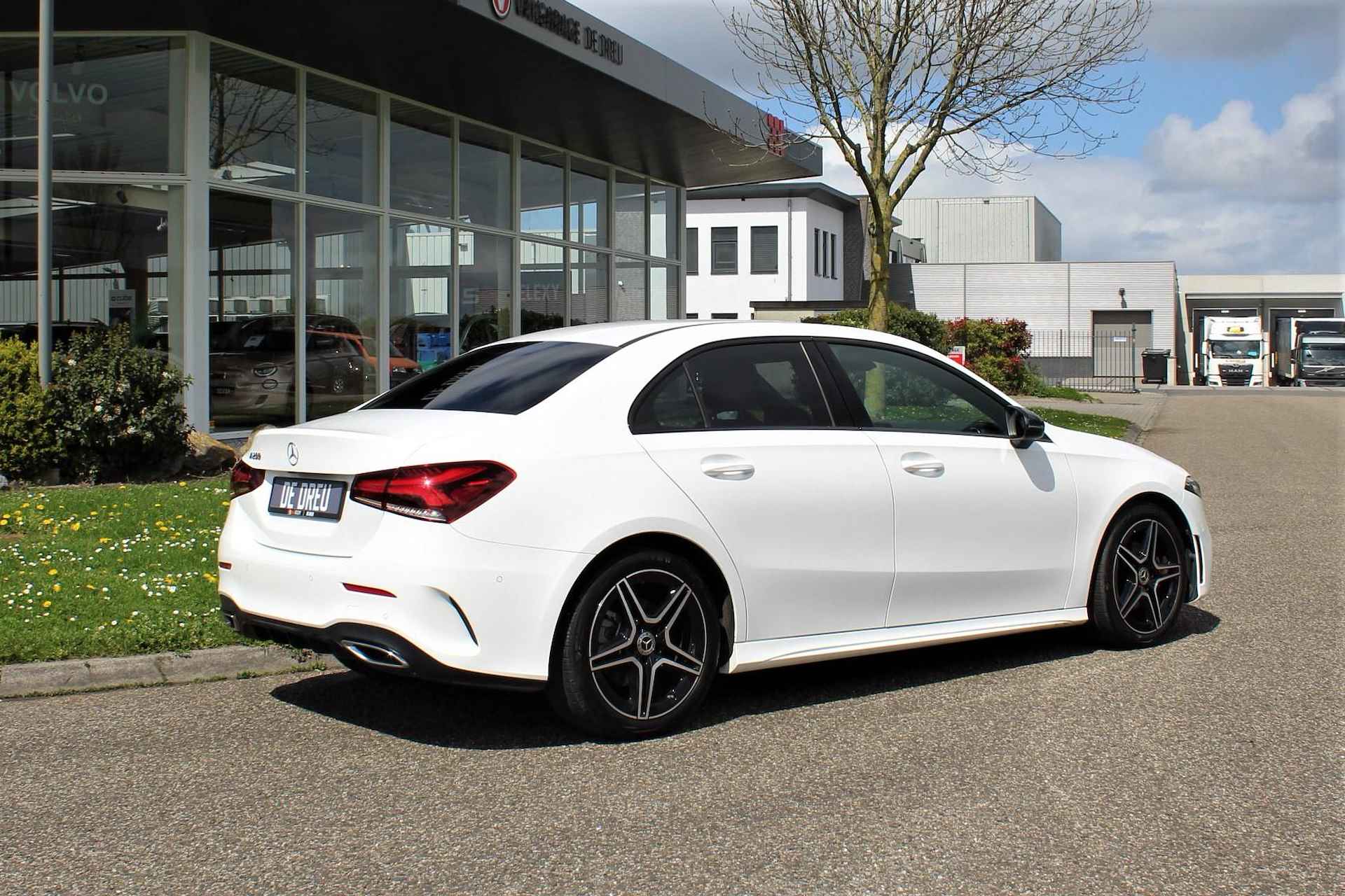 Mercedes-Benz A-klasse 200 AMG-Line Automaat | NIGHT | CAMERA | LED | INPARKEERSYSTEEM | - 20/34