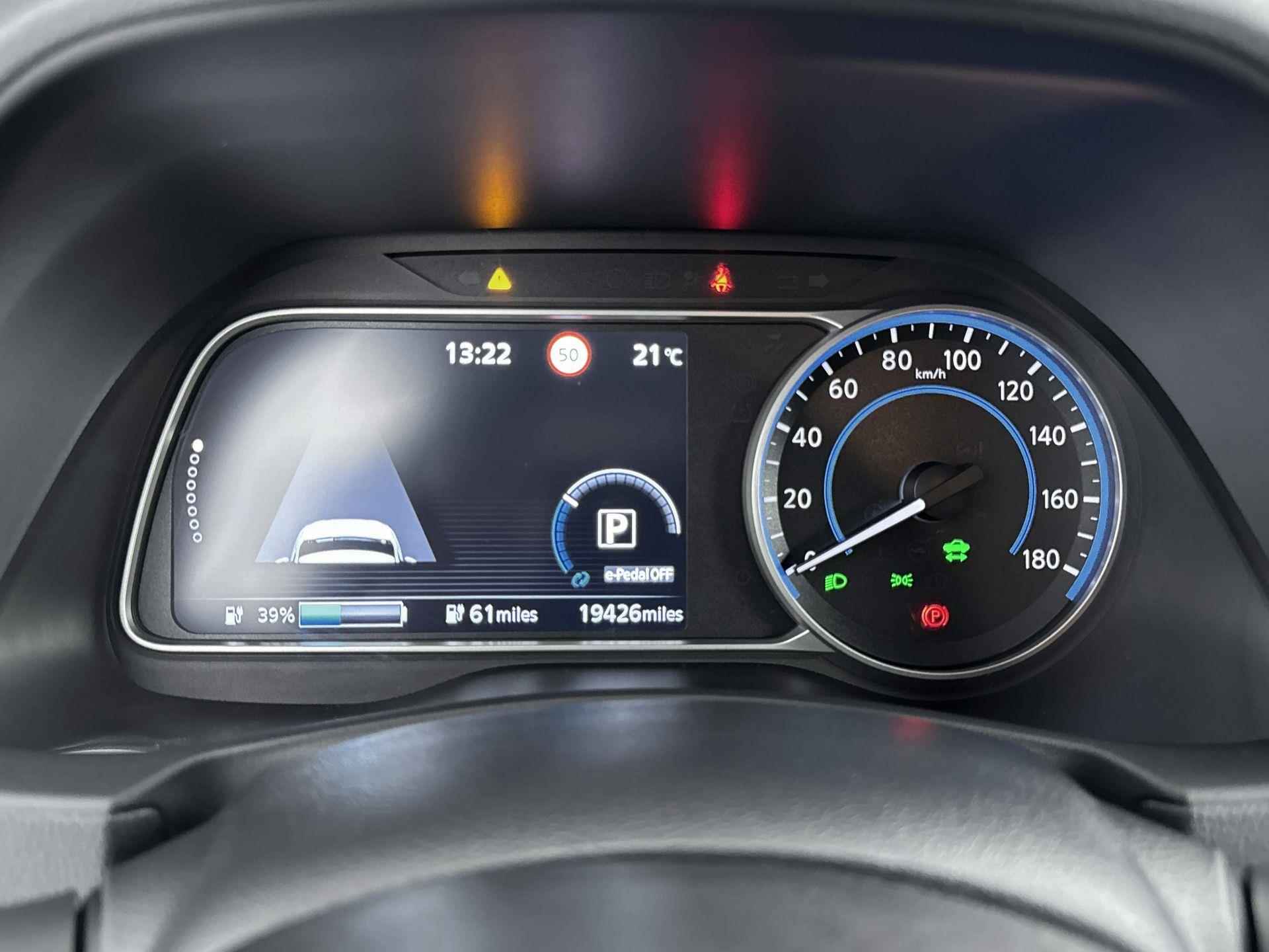Nissan LEAF Tekna 40 kWh Stoelverwarming | Kunstlederen bekleding | AutoPilot | Navigatie - 7/24