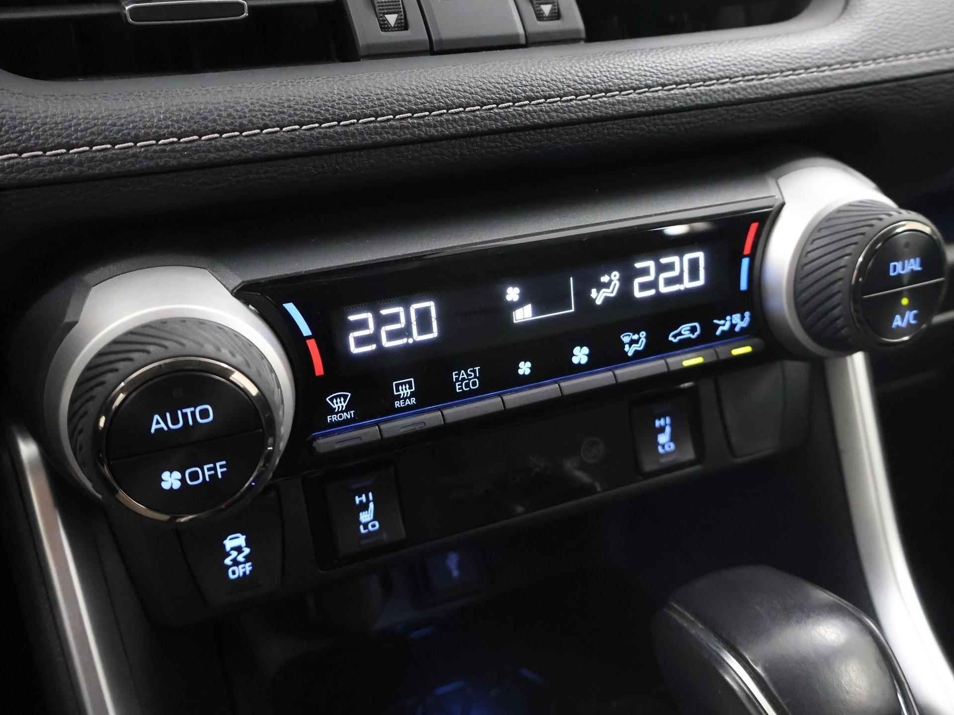 Toyota RAV4 2.5 Hybrid AWD Bi-Tone  Keyless go | Navigatie | Airco | JBL Audio | Apple CarPlay | Lederen Interieur | Stoelverwarming | Ele. stoelen + Geheugen | - 22/49