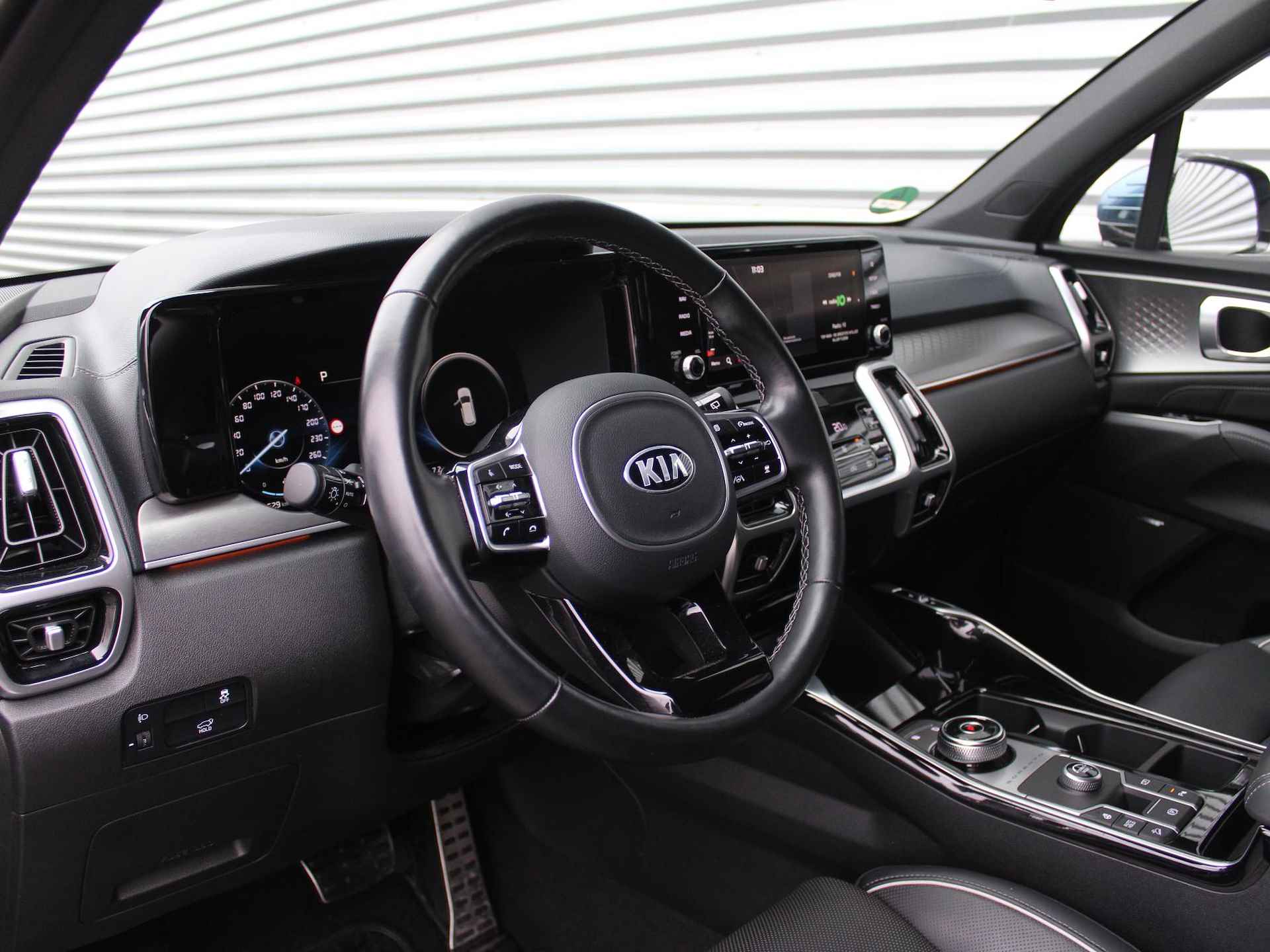 Kia Sorento 1.6 T-GDI Hybrid 2WD ExecutiveLine 7p. | 7 Persoons | 19" LM | Navi | Airco | Camera | Trekhaak | Leer | PDC | - 32/47