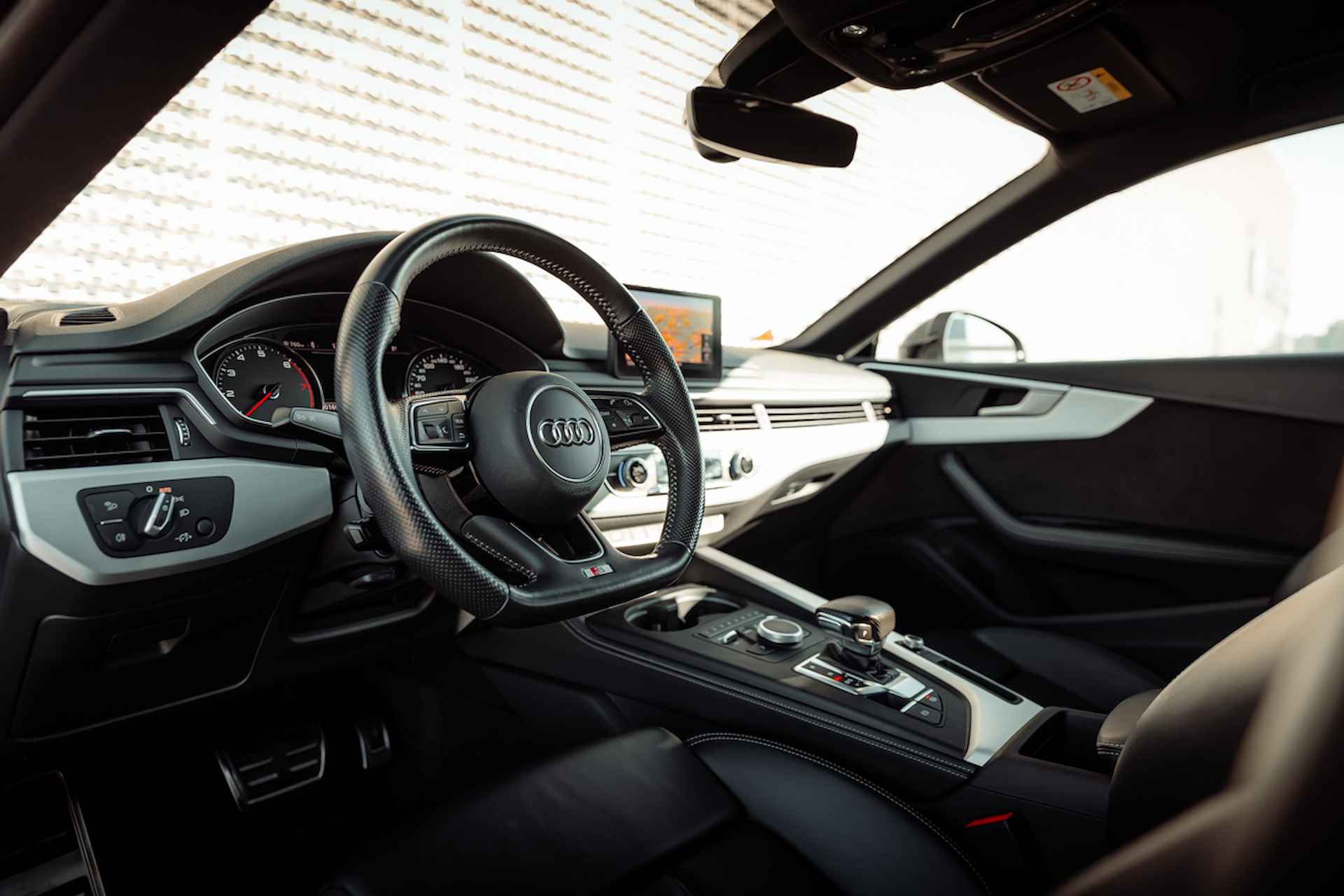 Audi A5 Sportback 40 TFSI 190pk s-tronic S Line Edition | Leder fijnnappa | Elektr. stoelen | Demperregeling | 19" LM velgen | Camera | Apple Carplay - 20/35