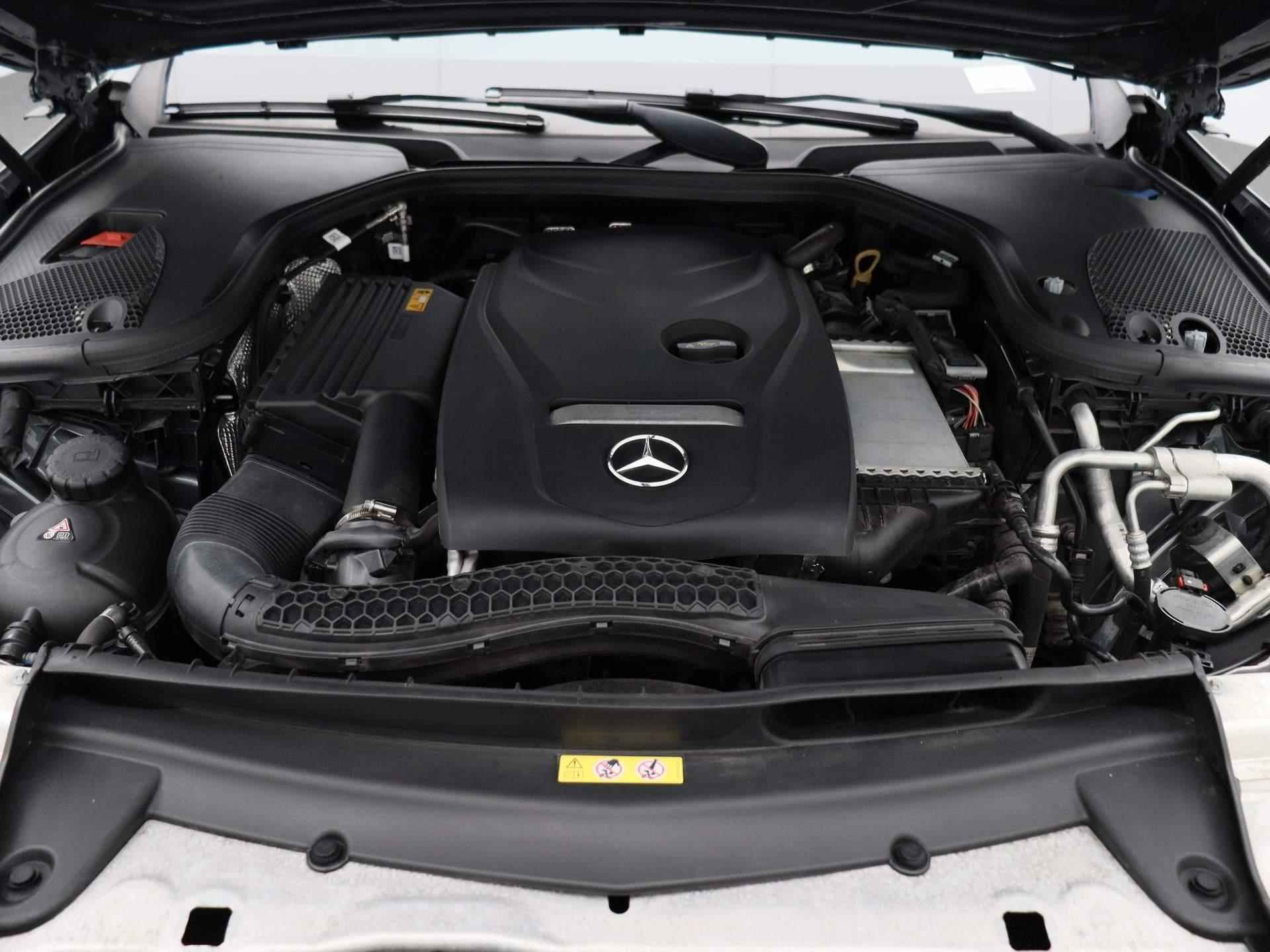 Mercedes-Benz E-klasse 200 Business Solution | Navi | Cruise | Camera | PDC V+A | Ambient Light | LED | Sport Stoelen | Half-Leder | 12 Maand Bovag Garantie! | - 37/40
