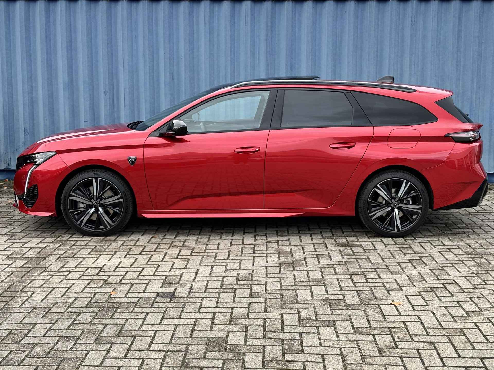 Peugeot 308 SW 1.6 Plug-in Hybrid 225 GT AGR stoelen | Massage stoelen voor | Apple Carplay / Android auto | Rondom Camera | Panorama/ schuif kantel dak - 7/42