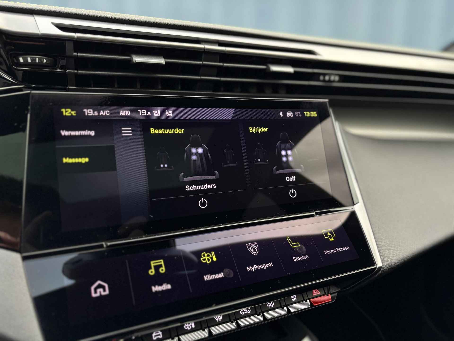 Peugeot 308 SW 1.6 Plug-in Hybrid 225 GT AGR stoelen | Massage stoelen voor | Apple Carplay / Android auto | Rondom Camera | Panorama/ schuif kantel dak - 24/42