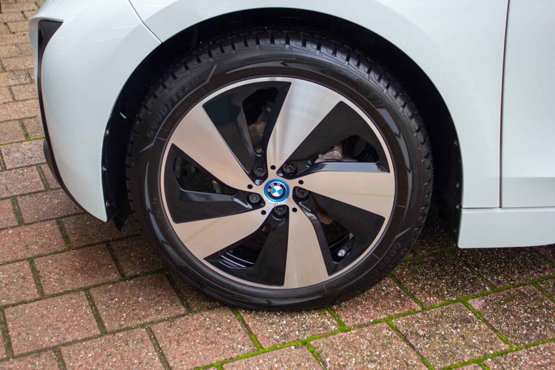 BMW I3 Comfort Advance 22 kWh | Prijs rijklaar incl. 12 mnd garantie | Navi Bluetooth 19"Lmv Pdc Stoelverwarming - 16/39
