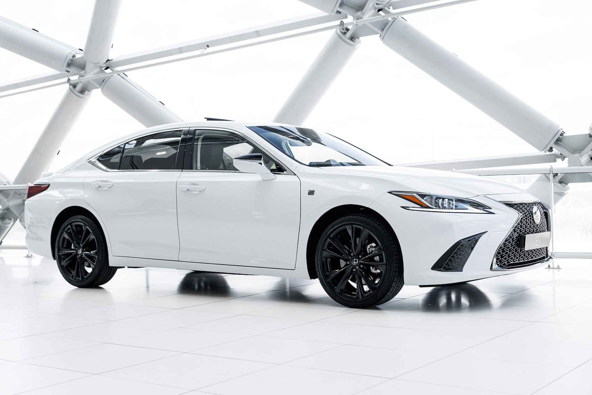 Lexus ES 300h F Sport Design | Stuurverwarming | Nieuw model | Draadloze Apple Carplay | - 10/48