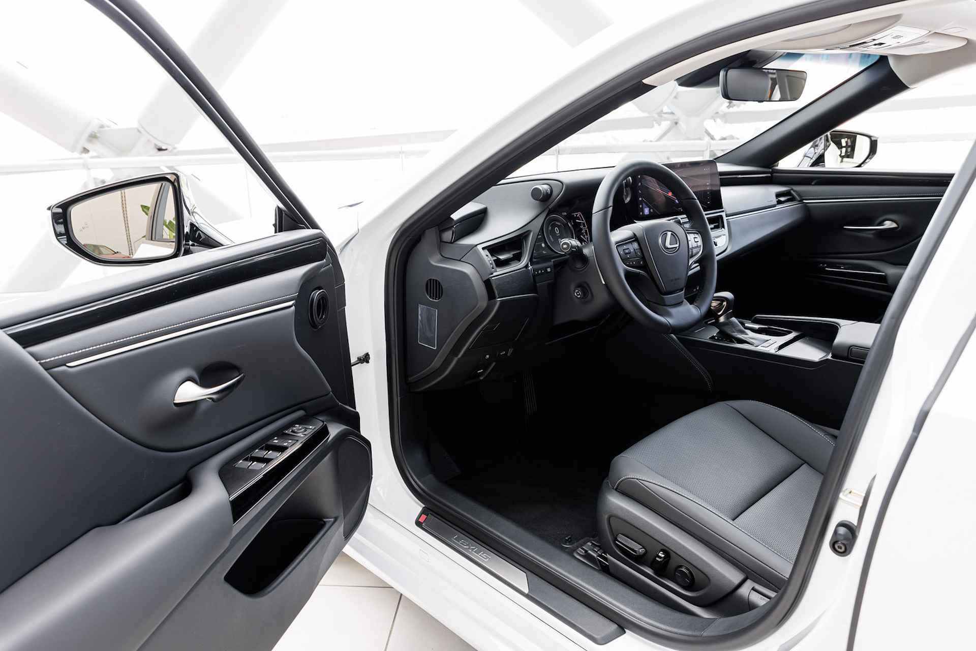 Lexus ES 300h F Sport Design | Stuurverwarming | Nieuw model | Draadloze Apple Carplay | - 13/48