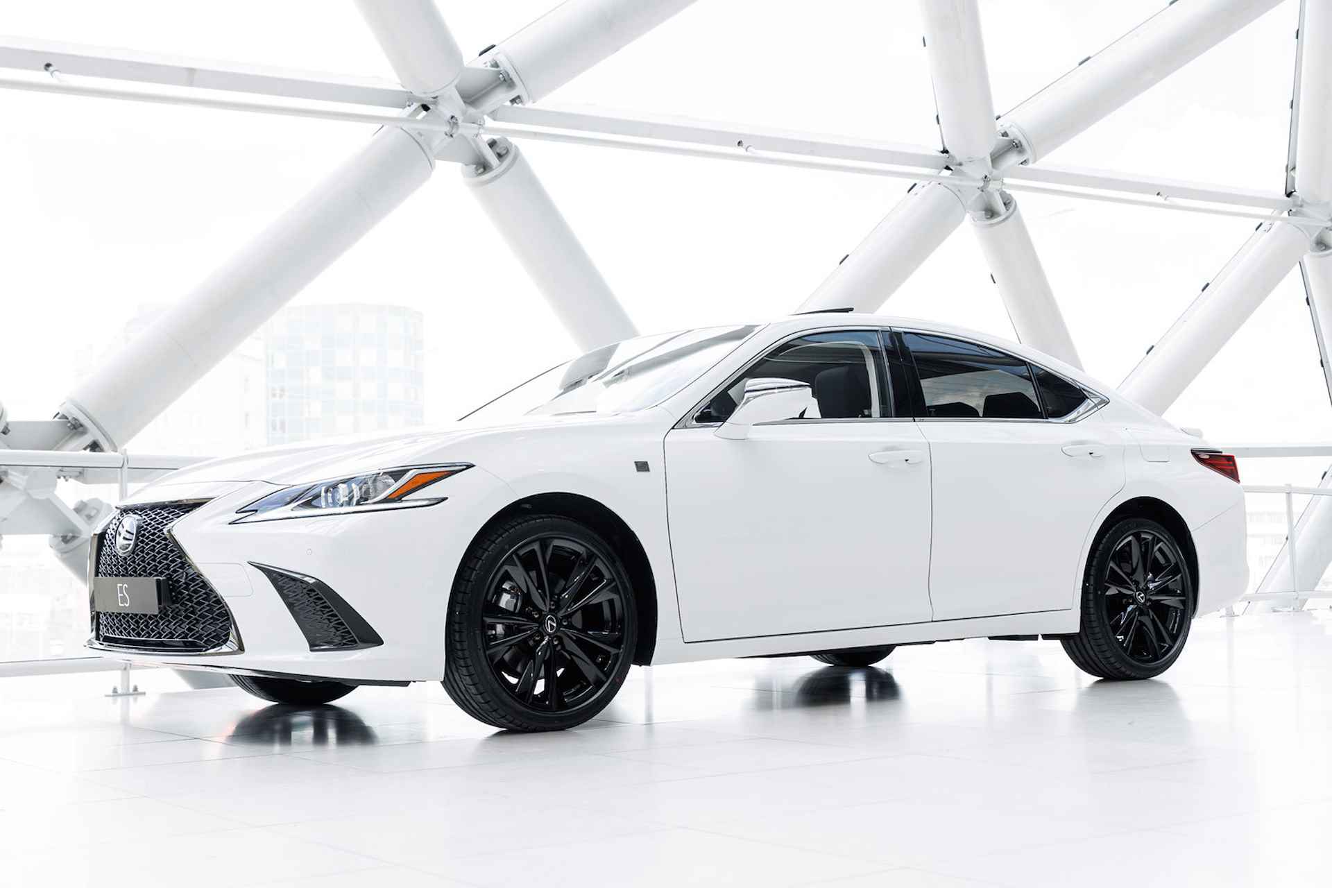 Lexus ES 300h F Sport Design | Stuurverwarming | Nieuw model | Draadloze Apple Carplay | - 22/48