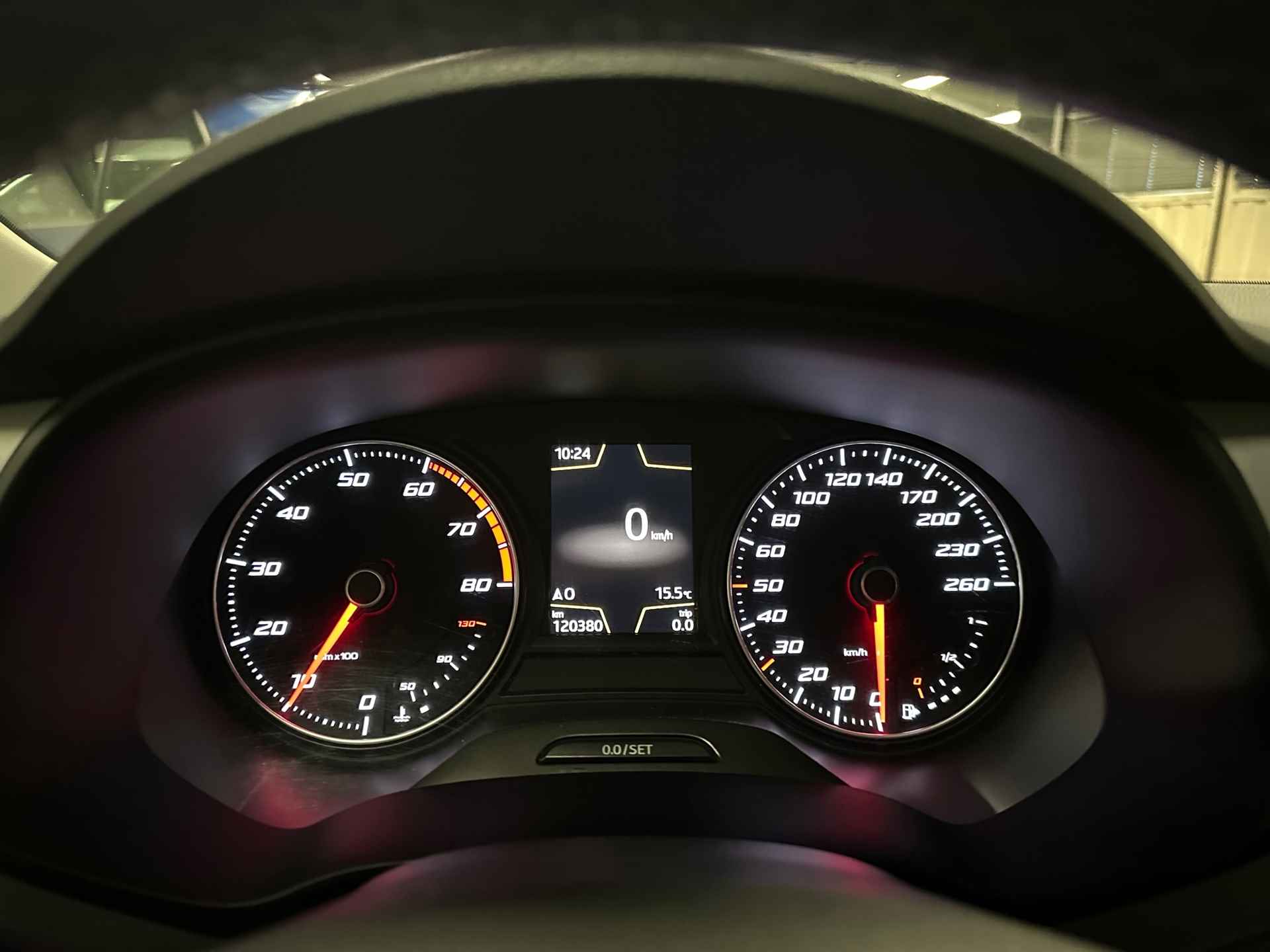 Seat Leon 1.0 EcoTSI Style Business Intense * Carplay / Trekhaak / Navigatie / NL Auto * - 12/23