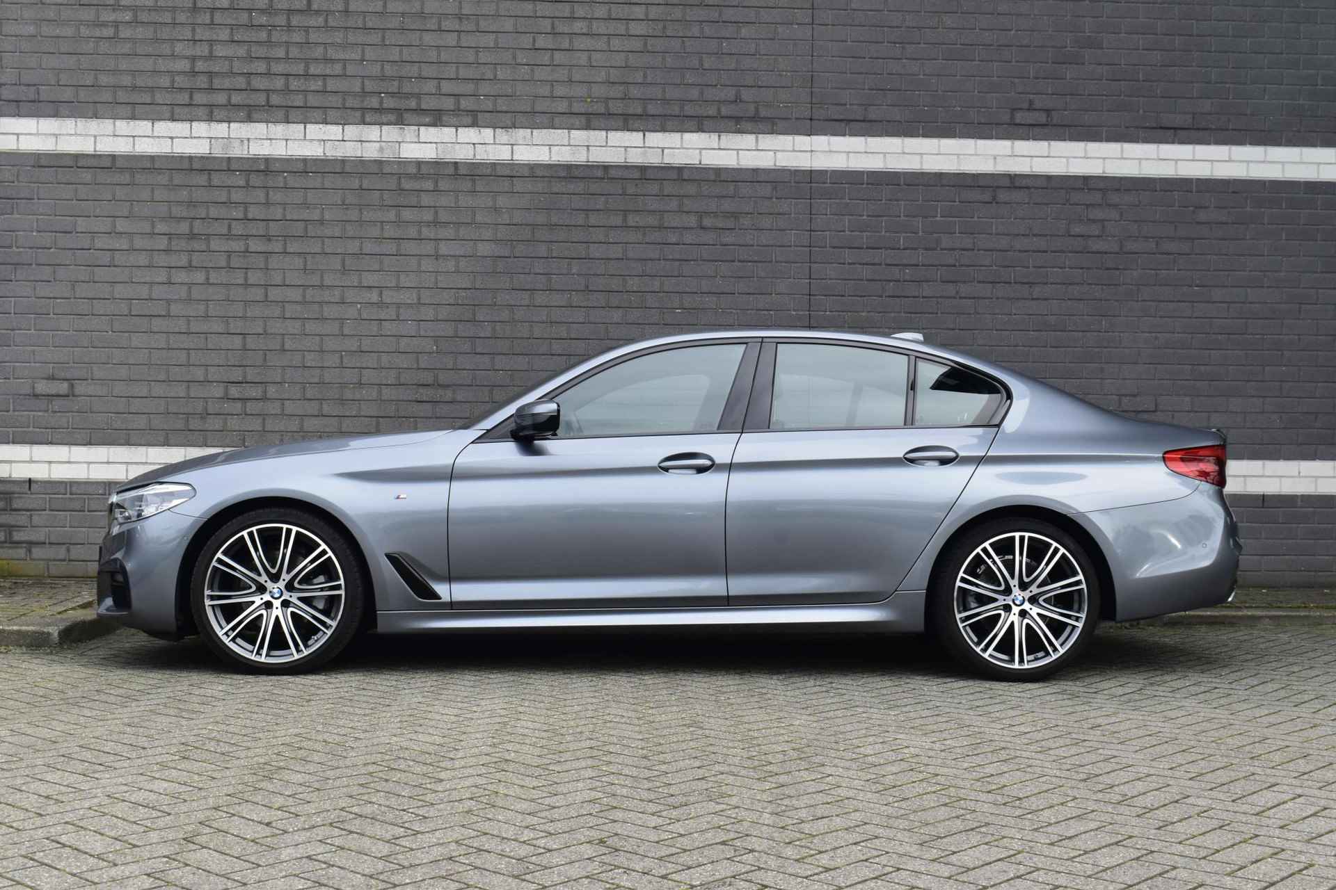 BMW 5-serie 520i High Executive Edition / M-Sport / Leder / Comfort Seat / H&K Audio / Shadow - 5/46
