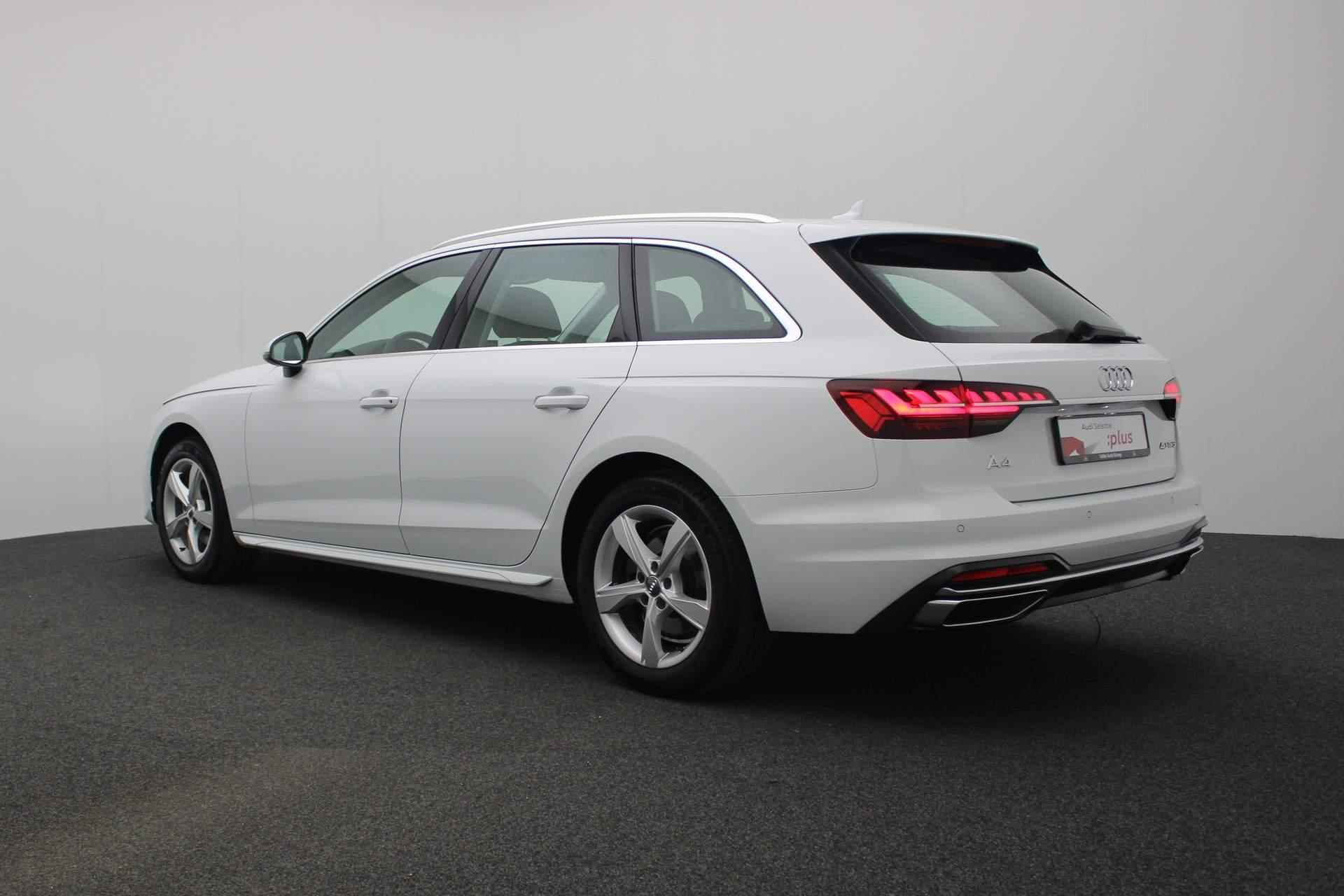 Audi A4 Avant 40 TFSI 190PK S-tronic Launch edition Business | Trekhaak | Stoelverwarming | Navi | Parkeersensoren voor/achter | ACC | Massage | Sportstoelen - 31/38