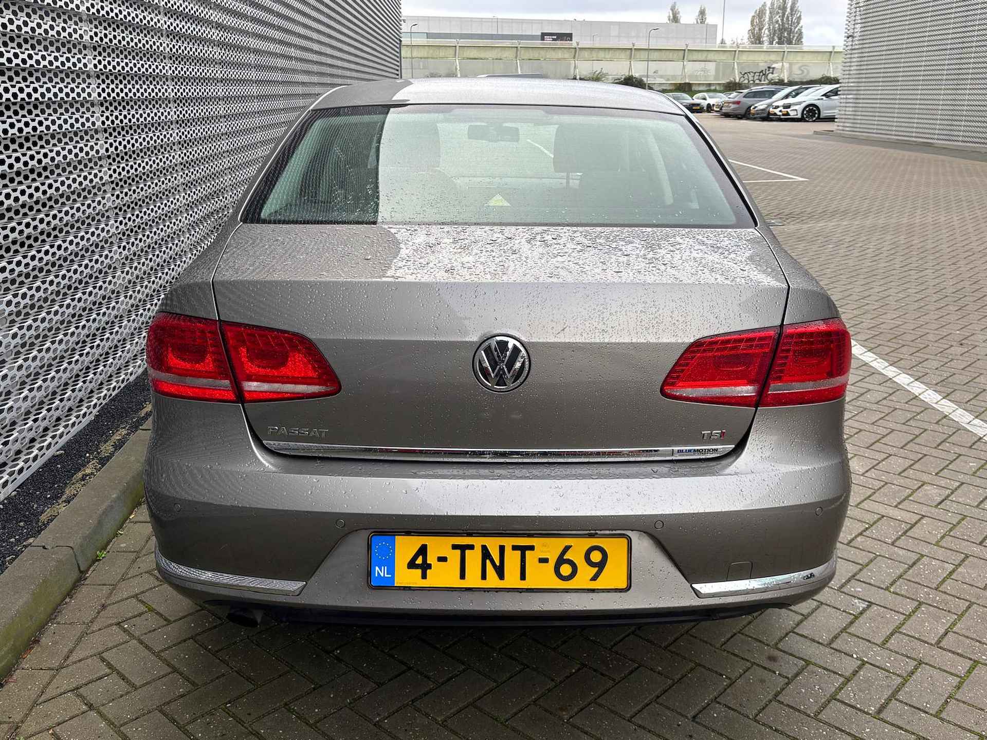 Volkswagen Passat 1.4 TSI 123PK Comfortline Executive Edition Bluemotion / Zwenkbare Trekhaak / Achteruitrijcamera / Stoelverwarming / 16" LMV - 7/27