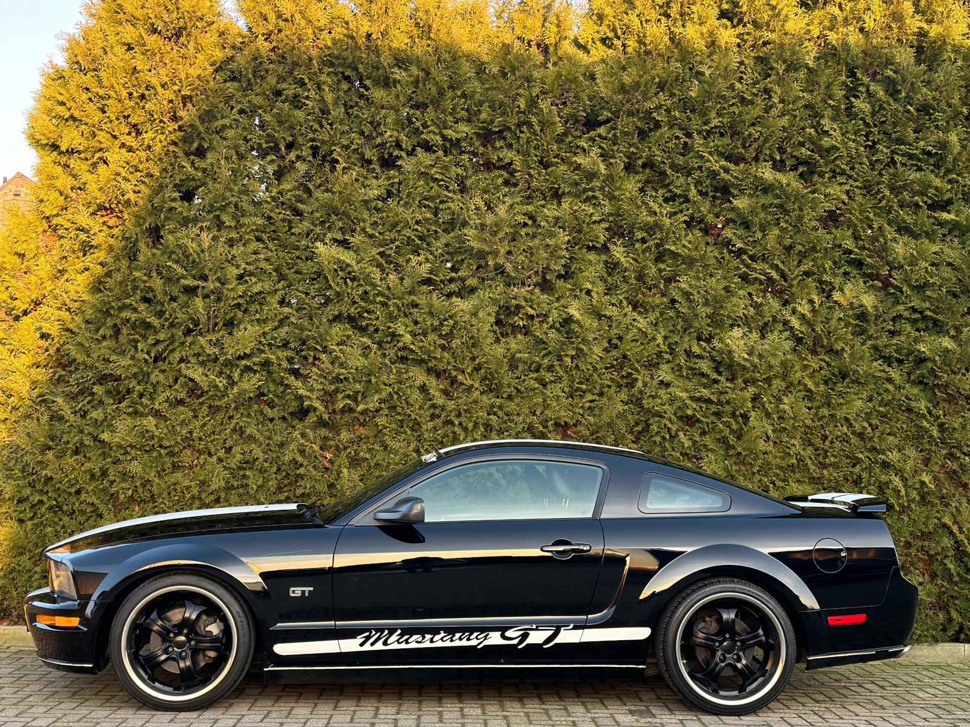 Ford USA Mustang 4.6 V8 GT - 2/31