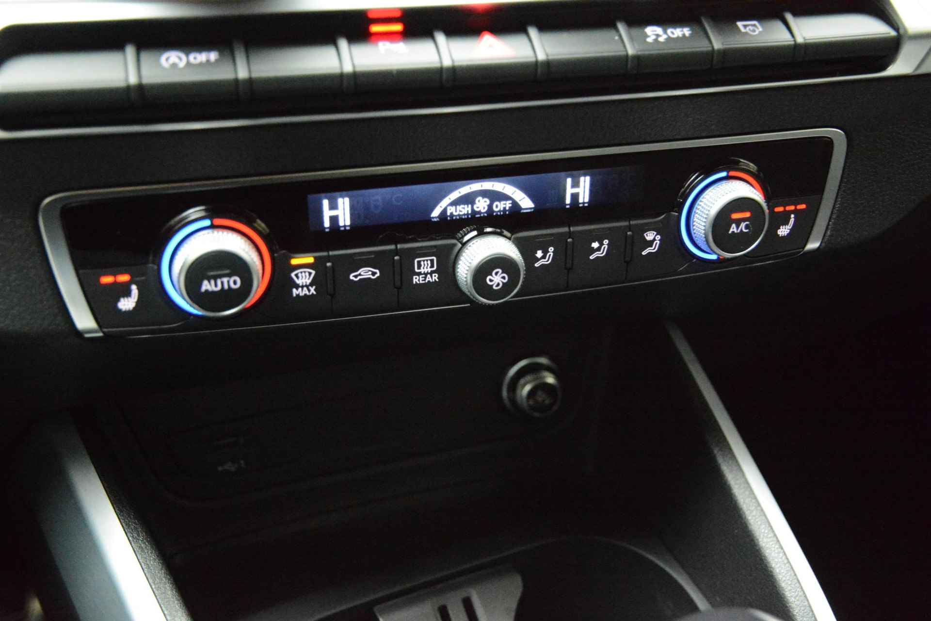 Audi Q2 35 TFSI S Edition 150 PK | Automaat | S-line exterieur | S-line interieur | Half-Leder | Navigatie | Camera | Climate Control | Stoelverwarming | Cruise control | LED | Apple Carplay | Android Auto | Parkeersensoren | - 19/30