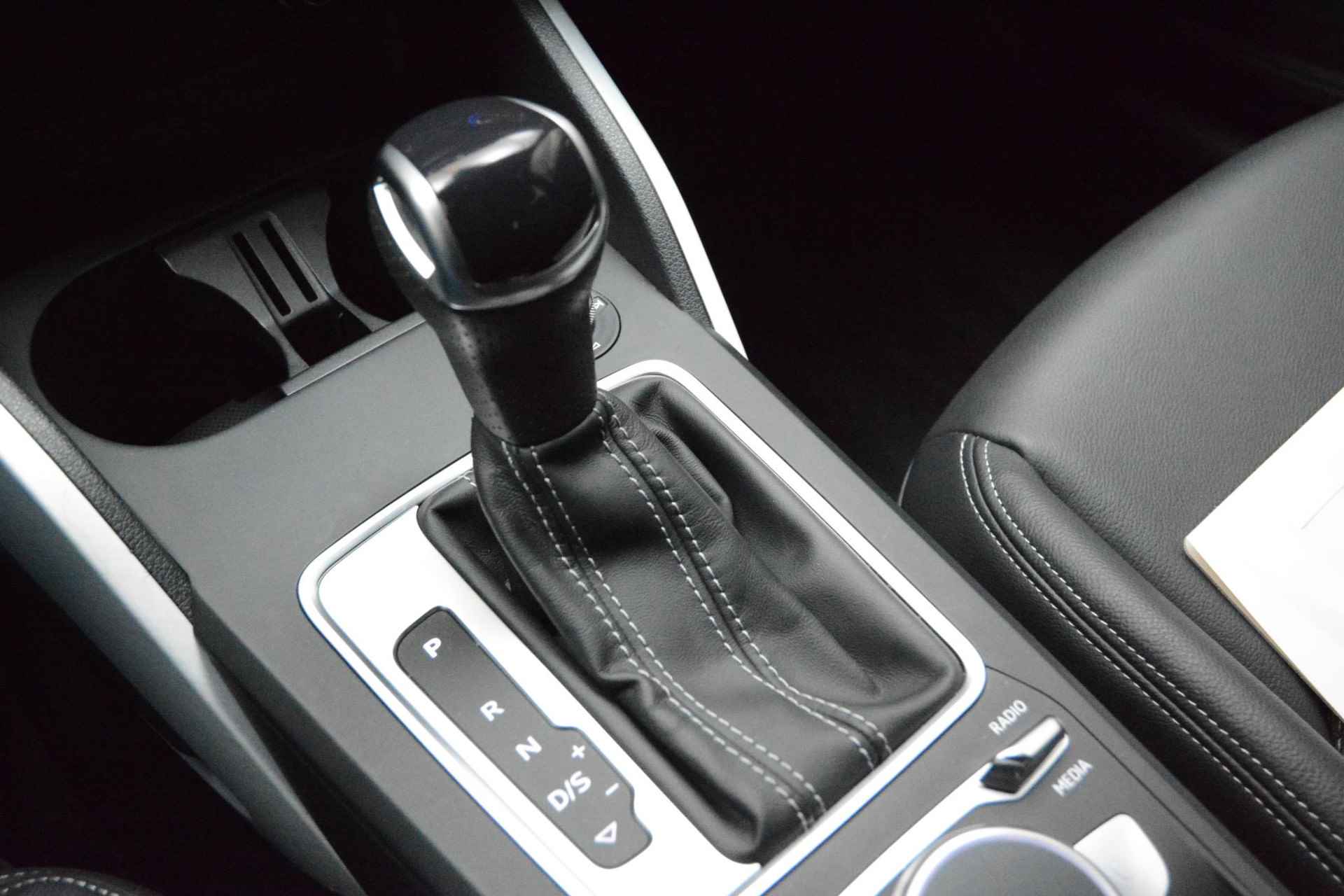 Audi Q2 35 TFSI S Edition 150 PK | Automaat | S-line exterieur | S-line interieur | Half-Leder | Navigatie | Camera | Climate Control | Stoelverwarming | Cruise control | LED | Apple Carplay | Android Auto | Parkeersensoren | - 20/30