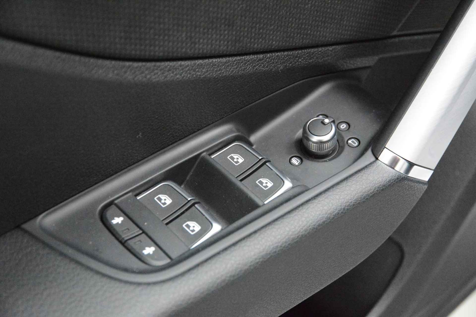 Audi Q2 35 TFSI S Edition 150 PK | Automaat | S-line exterieur | S-line interieur | Half-Leder | Navigatie | Camera | Climate Control | Stoelverwarming | Cruise control | LED | Apple Carplay | Android Auto | Parkeersensoren | - 21/30