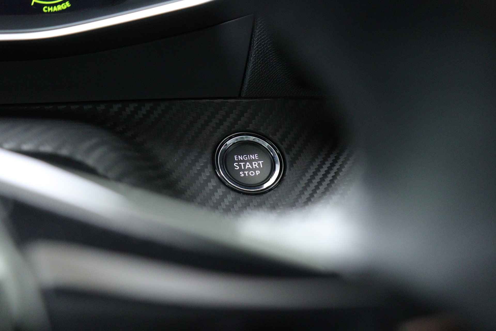 Peugeot e-2008 EV 50 kWh 136 pk Allure Automaat | Navi by app | Camera | Clima | Cruise | Pdc | Lmv 17 " | - 22/31