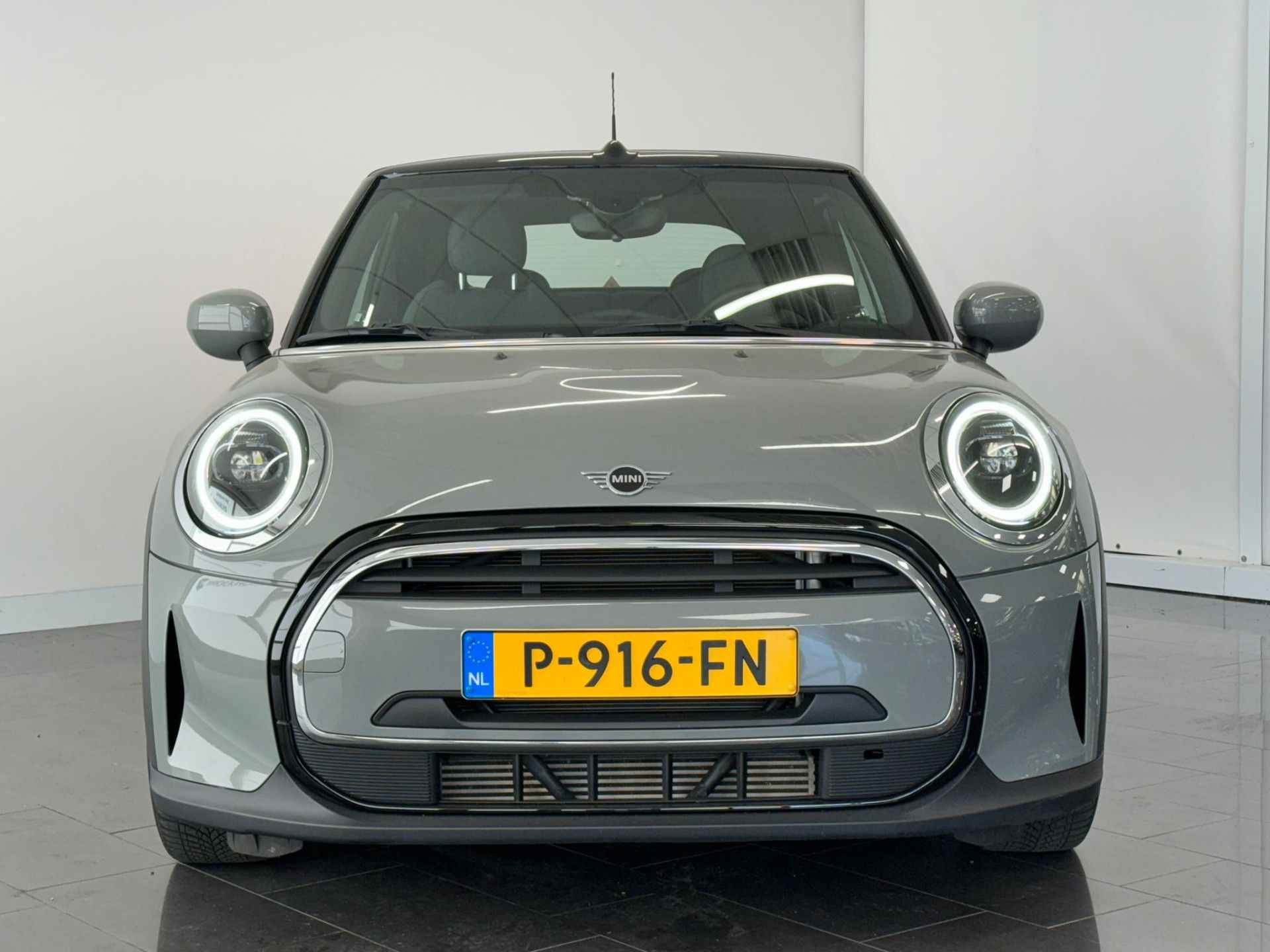 MINI Mini Cabrio 1.5 cooper business edition 100kW - 31/34