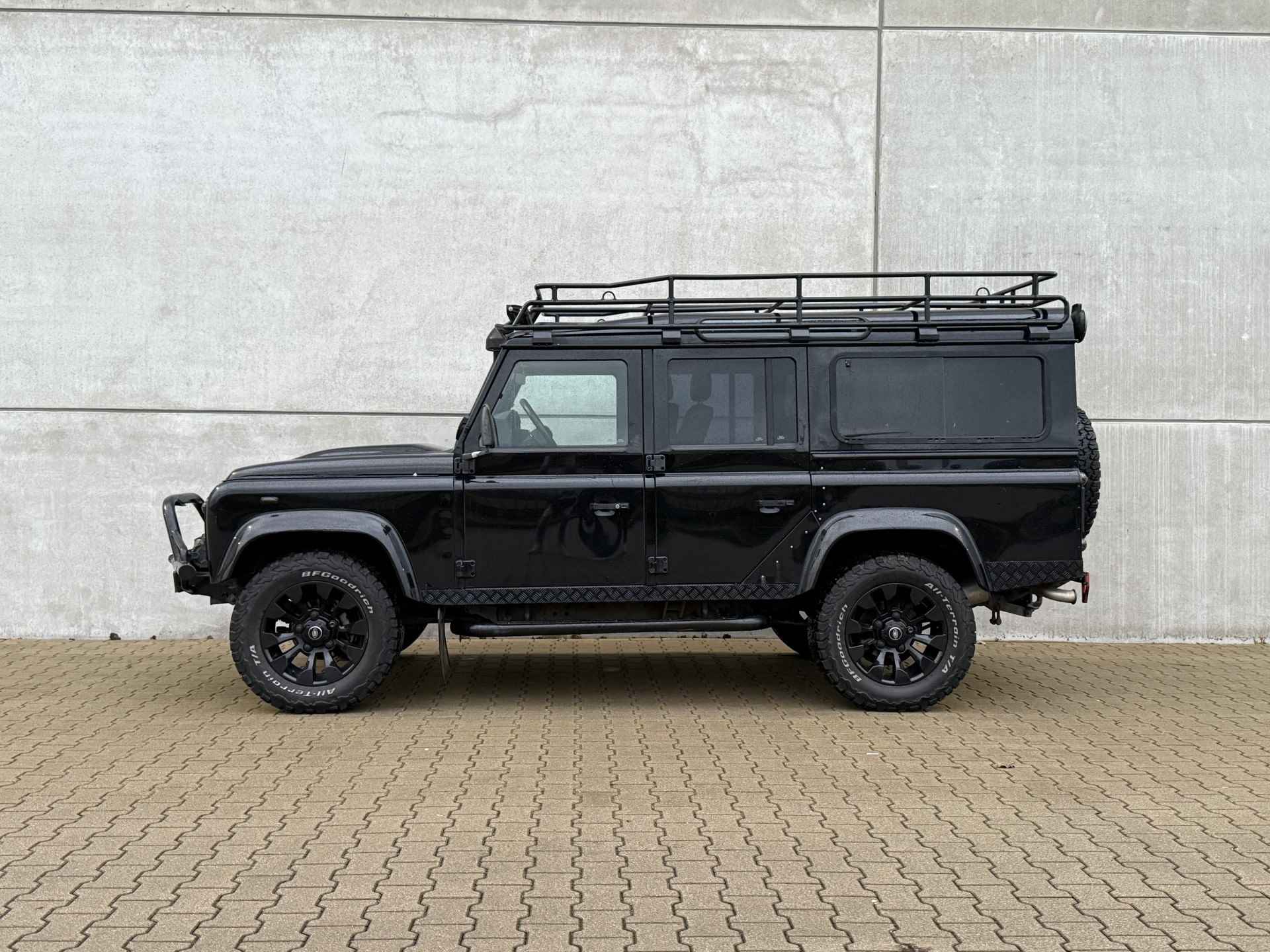 Land Rover Defender 2.4 TD 110 SW E - 10/24