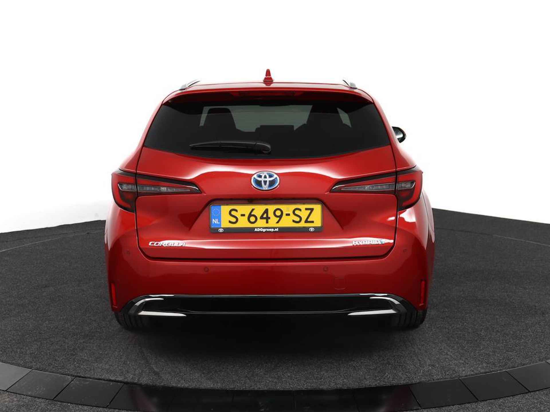 Toyota Corolla Touring Sports 1.8 Hybrid First Edition | Navigatie | Parkeer sensoren voor + achter | Stoelverwarming | - 34/55