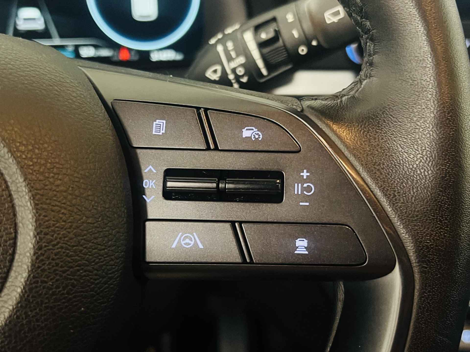 Hyundai i20 1.0 T-GDI Premium Automaat airco camera parkeersensoren V+A apple carplay android auto bose speakers lm velgen stoelverwarming climate controle Lm velgen Nieuwste model NEDERLANSE AUTO - 9/22