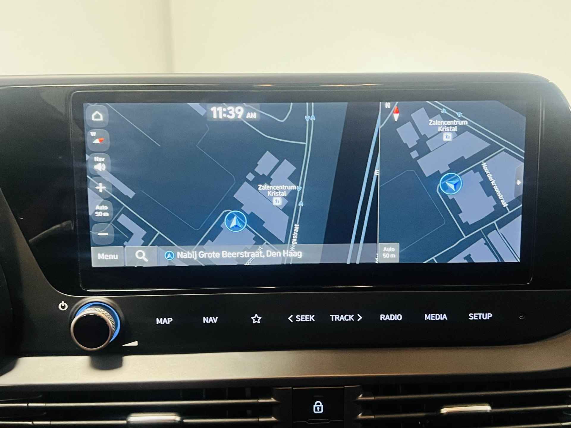 Hyundai i20 1.0 T-GDI Premium Automaat airco camera parkeersensoren V+A apple carplay android auto bose speakers lm velgen stoelverwarming climate controle Lm velgen Nieuwste model NEDERLANSE AUTO - 10/22