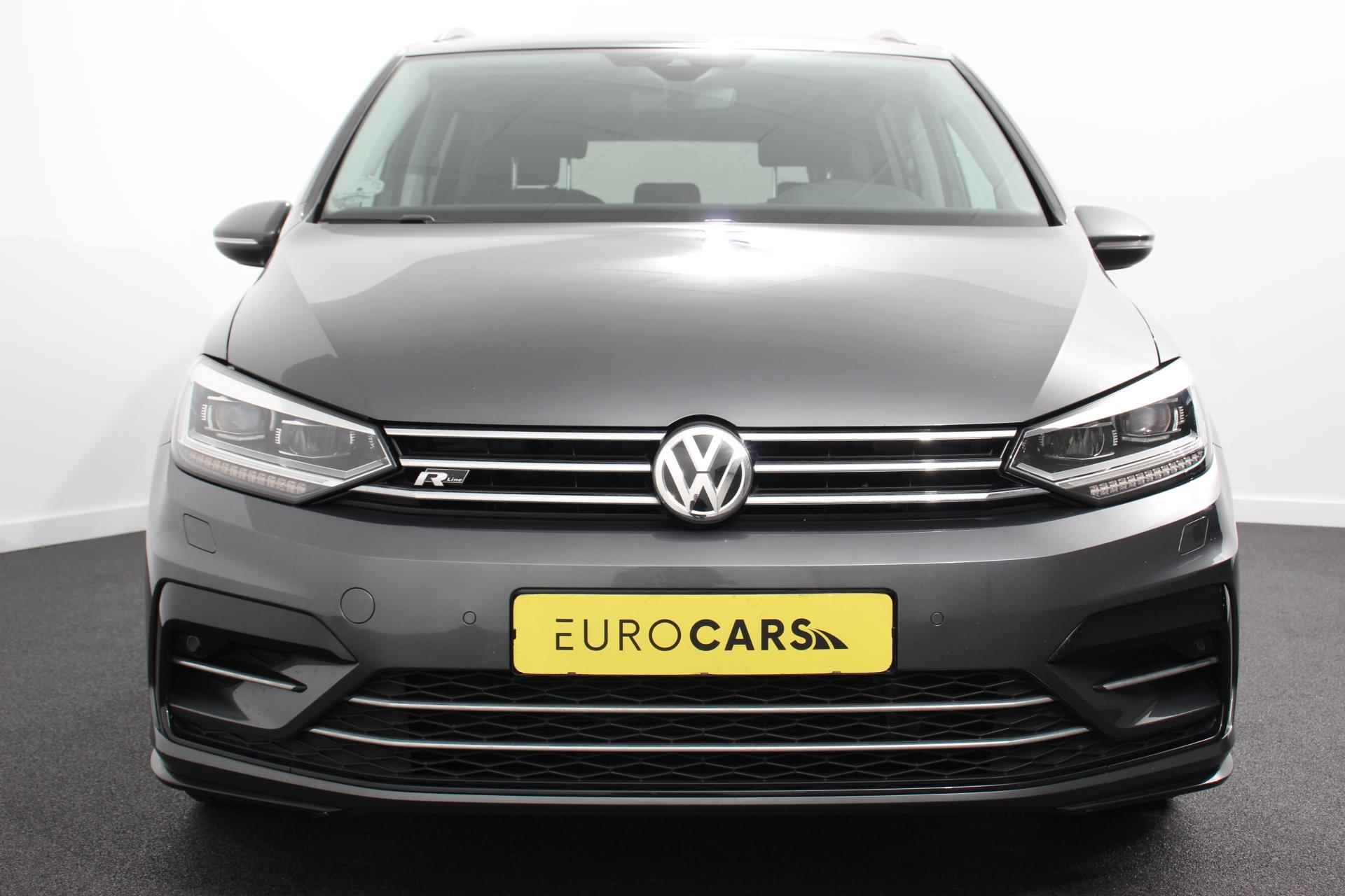 Volkswagen Touran 1.4 TSI 150 pk DSG R-Line 7 Persoons | Navigatie | Apple Carplay/Android Auto | Camera | Parkeersensoren | Adaptive Cruise Control | Ledverlichting | Getinte ramen | Stoelverwarming | Grootlichtassistent - 2/31