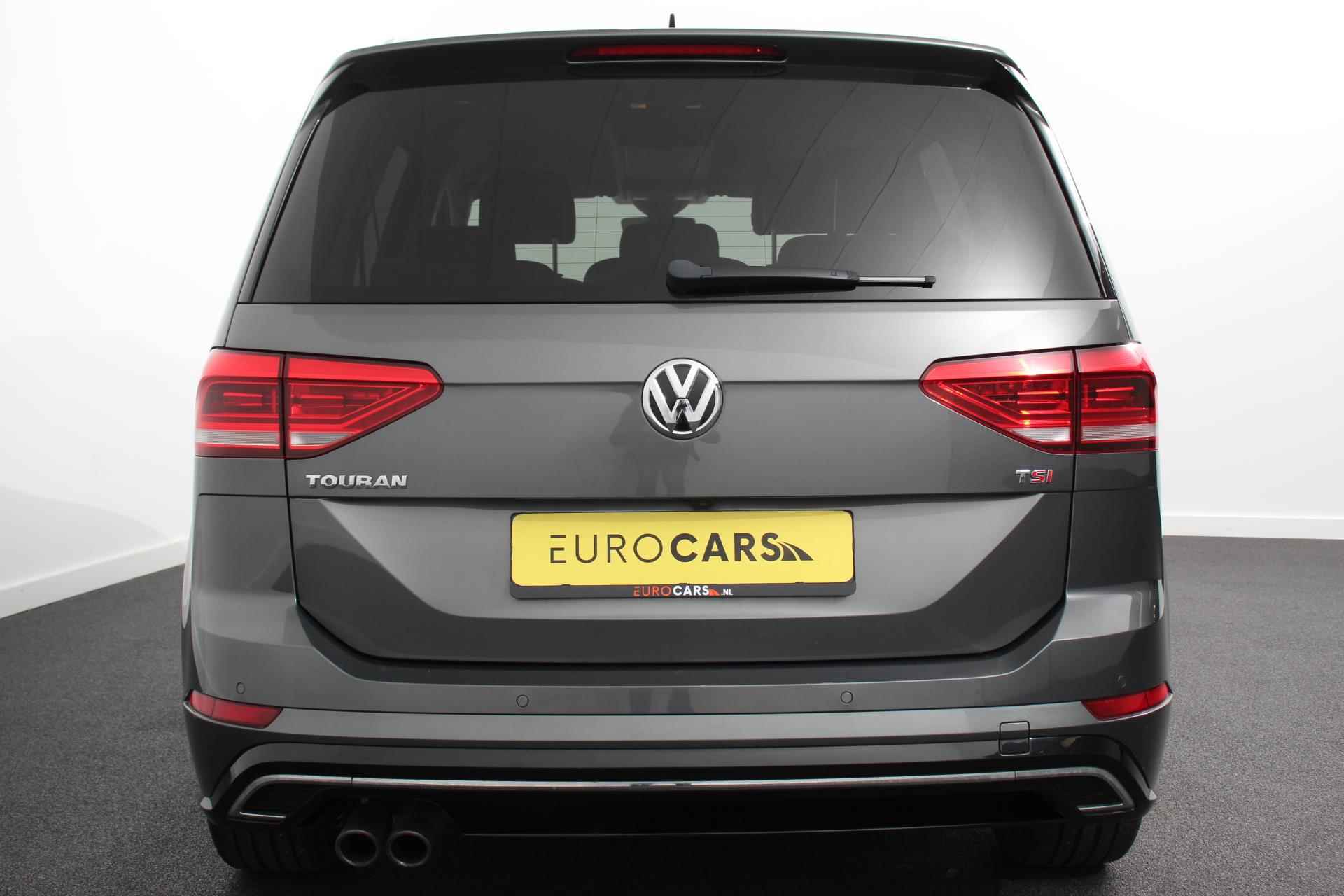 Volkswagen Touran 1.4 TSI 150 pk DSG R-Line 7 Persoons | Navigatie | Apple Carplay/Android Auto | Camera | Parkeersensoren | Adaptive Cruise Control | Ledverlichting | Getinte ramen | Stoelverwarming | Grootlichtassistent - 3/31