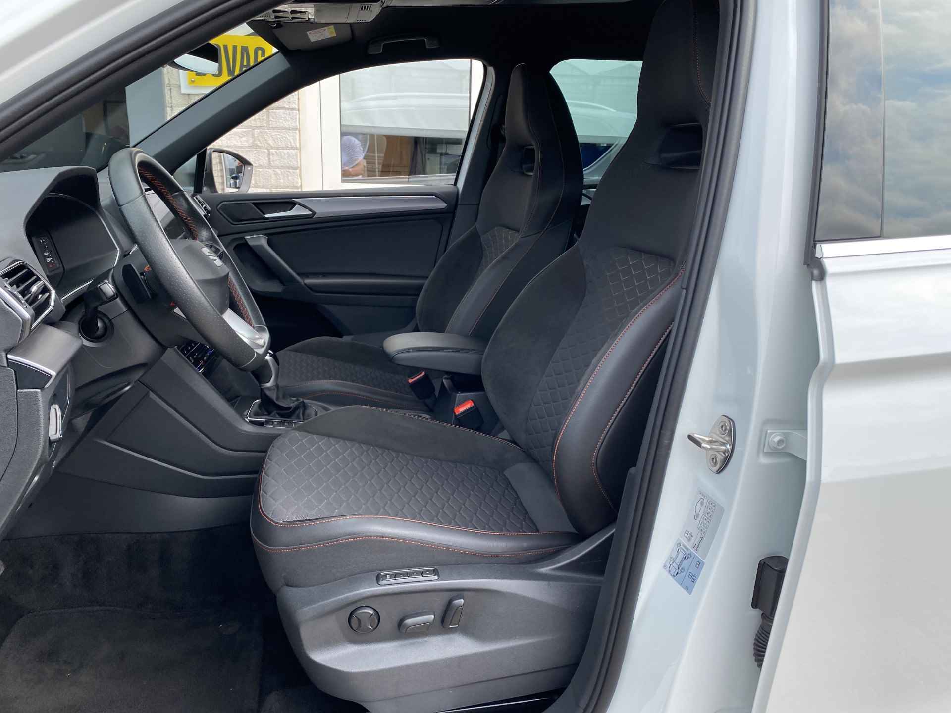 SEAT Tarraco 1.4 TSI e-Hybrid PHEV FR / AUTOMAAT/ 360 CAMERA/ PARK. SENSOREN/ LED/ DODE HOEK/ KEYLESS/ MEMORY SEATS/ STOEL VERWARM. V EN A/ STUUR VERWARM./ ADAPT. CRUISE/ APP CONNECT/ NAVI/ CLIMA/ DAB/ 19" LMV/ - 8/54