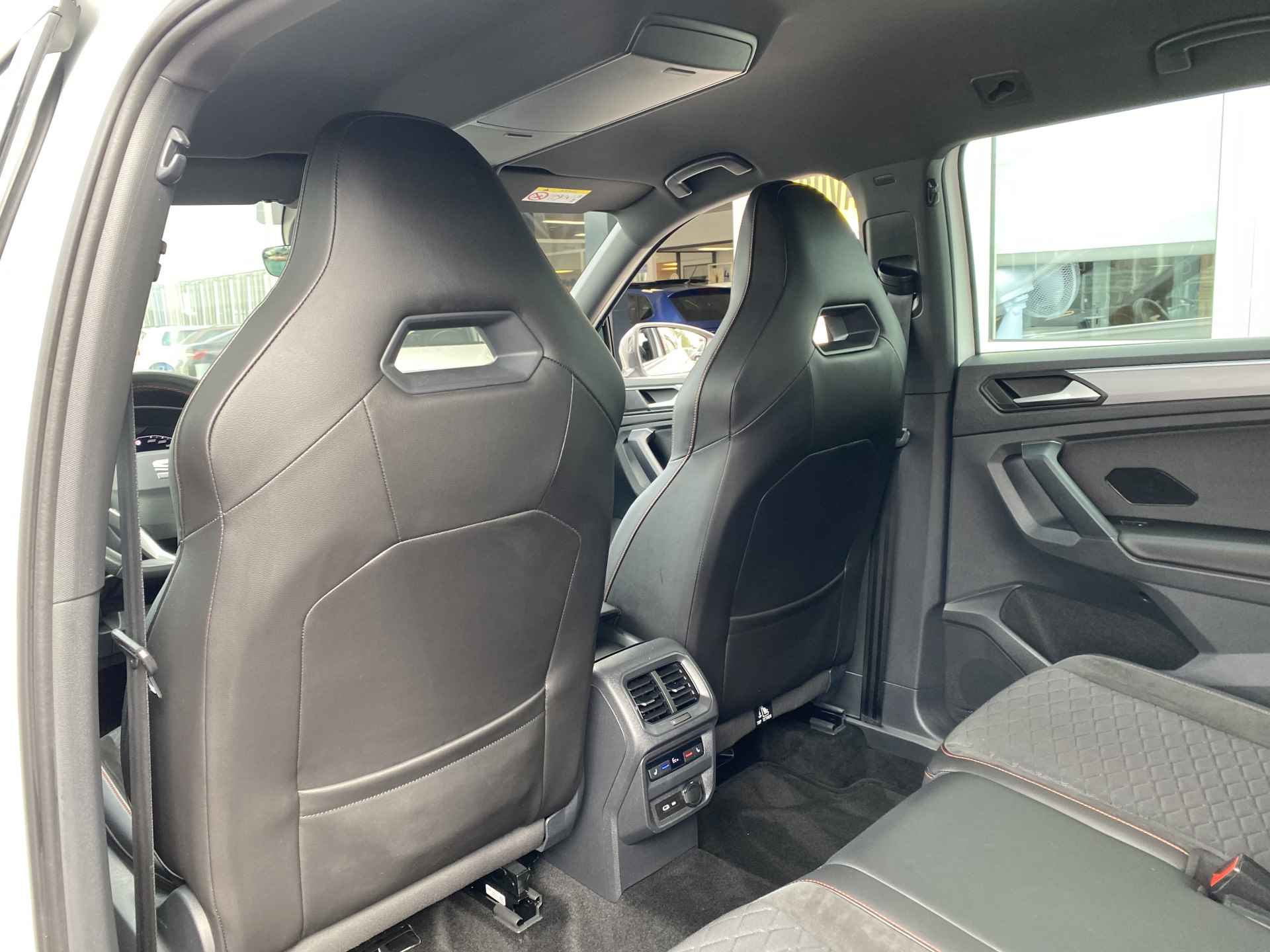 SEAT Tarraco 1.4 TSI e-Hybrid PHEV FR / AUTOMAAT/ 360 CAMERA/ PARK. SENSOREN/ LED/ DODE HOEK/ KEYLESS/ MEMORY SEATS/ STOEL VERWARM. V EN A/ STUUR VERWARM./ ADAPT. CRUISE/ APP CONNECT/ NAVI/ CLIMA/ DAB/ 19" LMV/ - 40/54