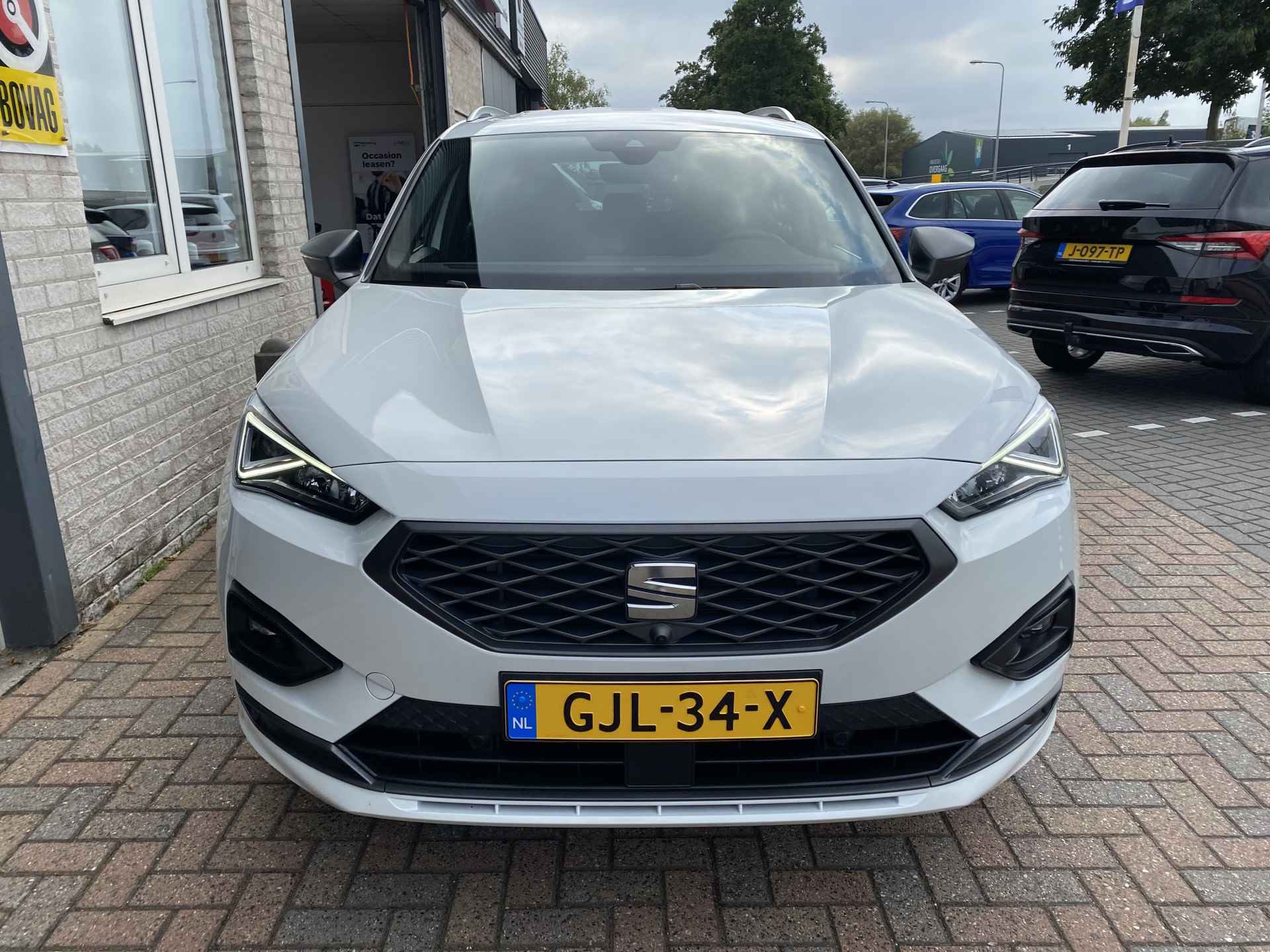 SEAT Tarraco 1.4 TSI e-Hybrid PHEV FR / AUTOMAAT/ 360 CAMERA/ PARK. SENSOREN/ LED/ DODE HOEK/ KEYLESS/ MEMORY SEATS/ STOEL VERWARM. V EN A/ STUUR VERWARM./ ADAPT. CRUISE/ APP CONNECT/ NAVI/ CLIMA/ DAB/ 19" LMV/ - 46/54