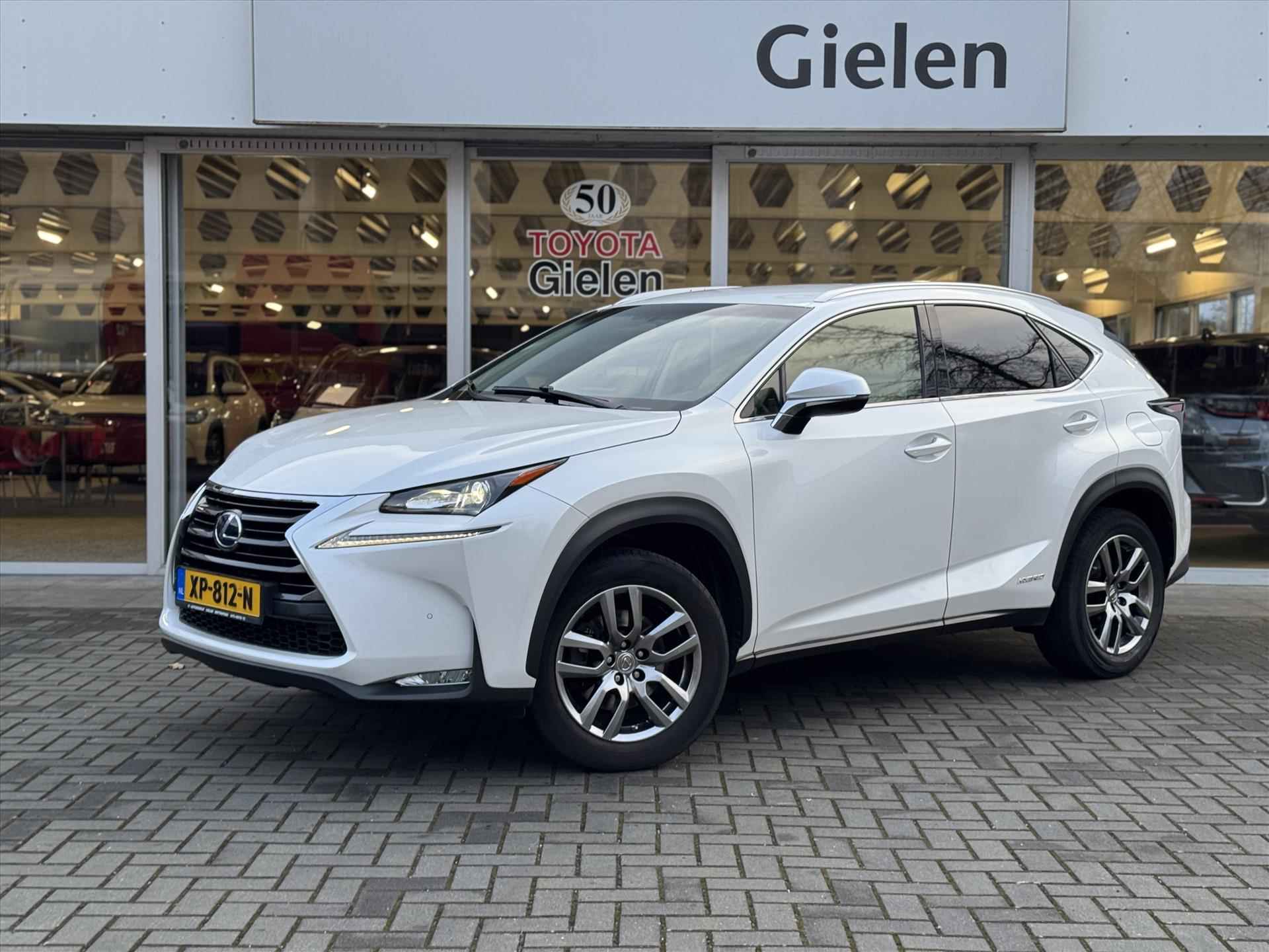 Lexus Nx 300h Luxury Line | Trekhaak, Leer, Stoelverwarming, Navigatie, Parkeersensoren, Keyless, 18inch, Privacy Glass