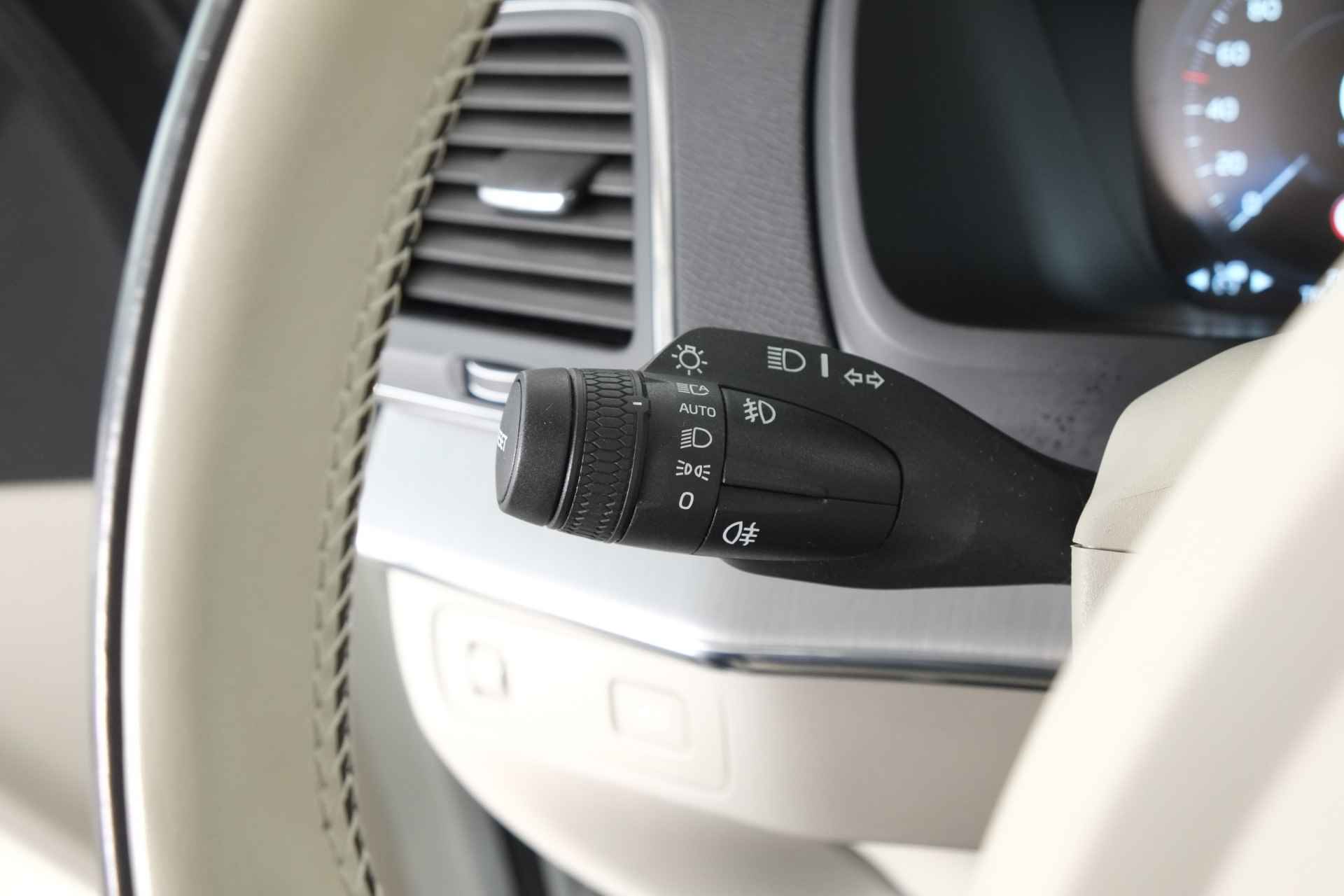 Volvo XC90 2.0 B5 AWD Momentum Pro / Licht Leder / LED / Pilot Assist / Carplay / DAB / ACC - 17/29