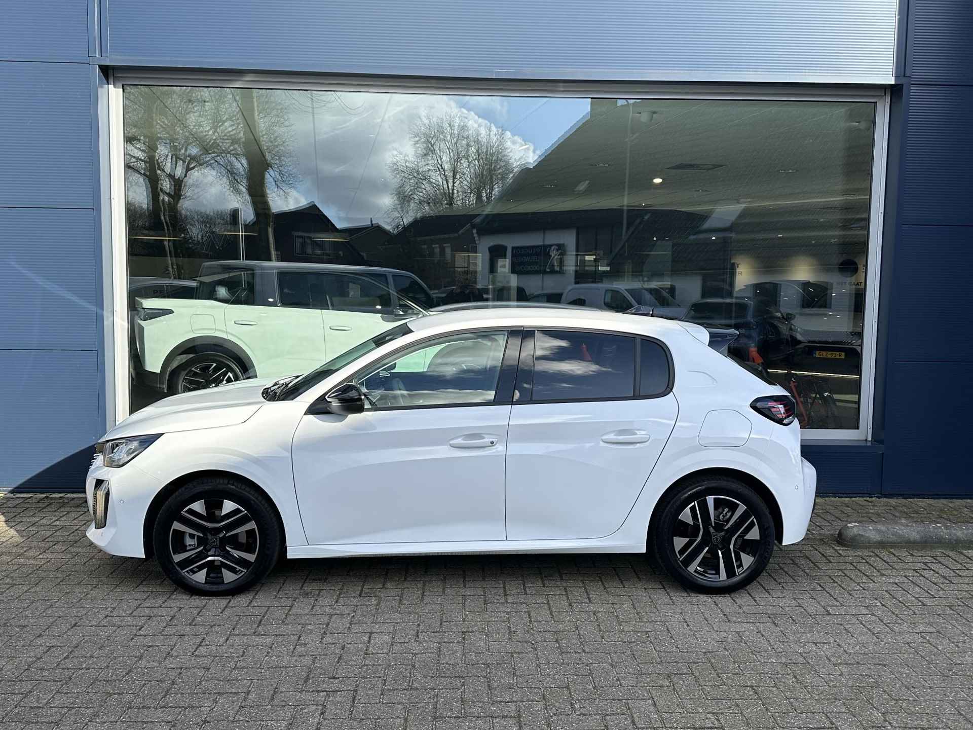 Peugeot 208 Hybrid 100 e-DCS6 Allure | Hybride Elektrisch rijden met Automaat | Navigatie | 360 graden Camera | Dodehoek detectie | LED Verlichting | Apple Carplay/Android Auto | Lichtmetalen Velgen | Cruise & Climate Control | - 5/40