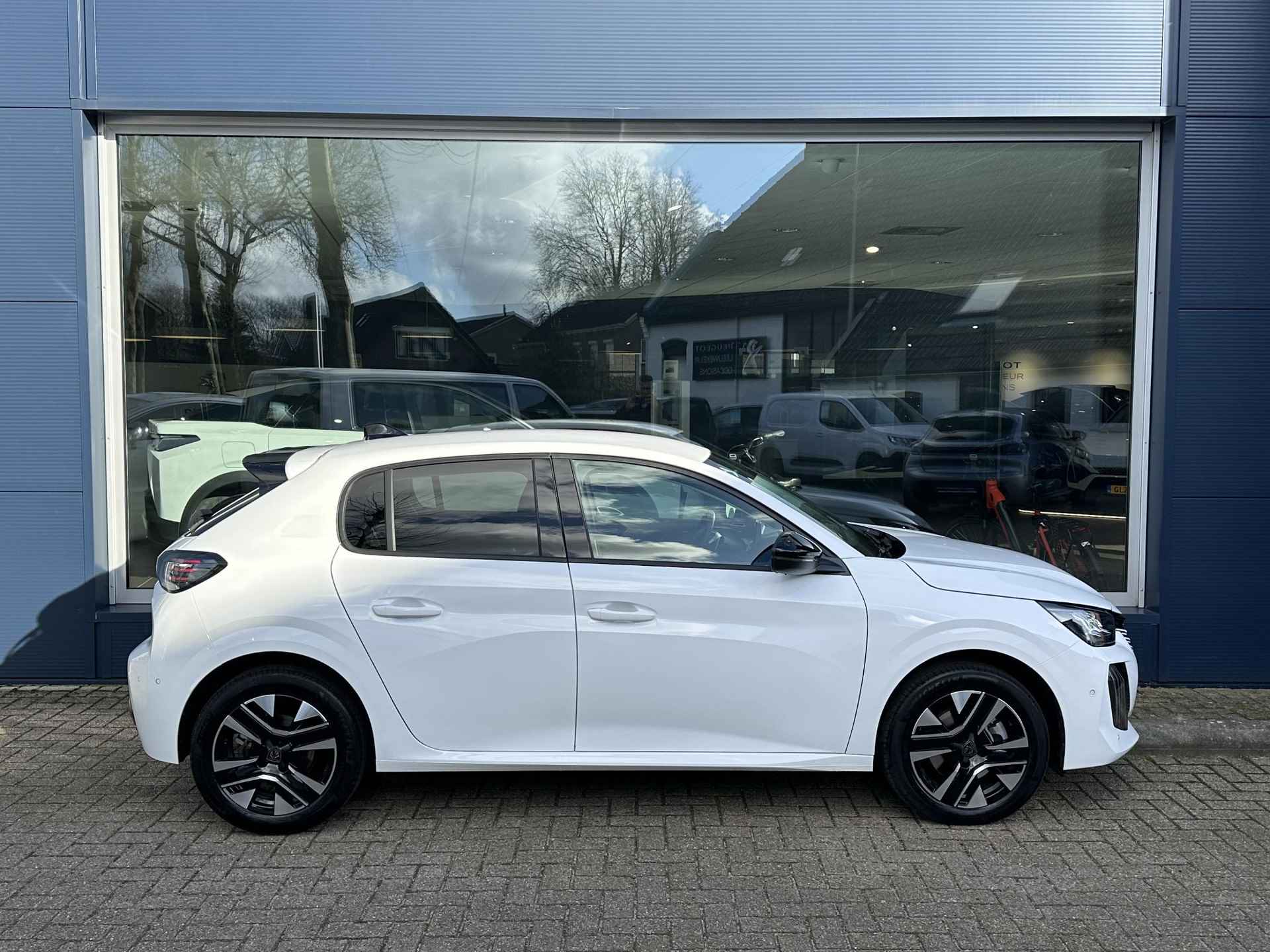 Peugeot 208 Hybrid 100 e-DCS6 Allure | Hybride Elektrisch rijden met Automaat | Navigatie | 360 graden Camera | Dodehoek detectie | LED Verlichting | Apple Carplay/Android Auto | Lichtmetalen Velgen | Cruise & Climate Control | - 20/40