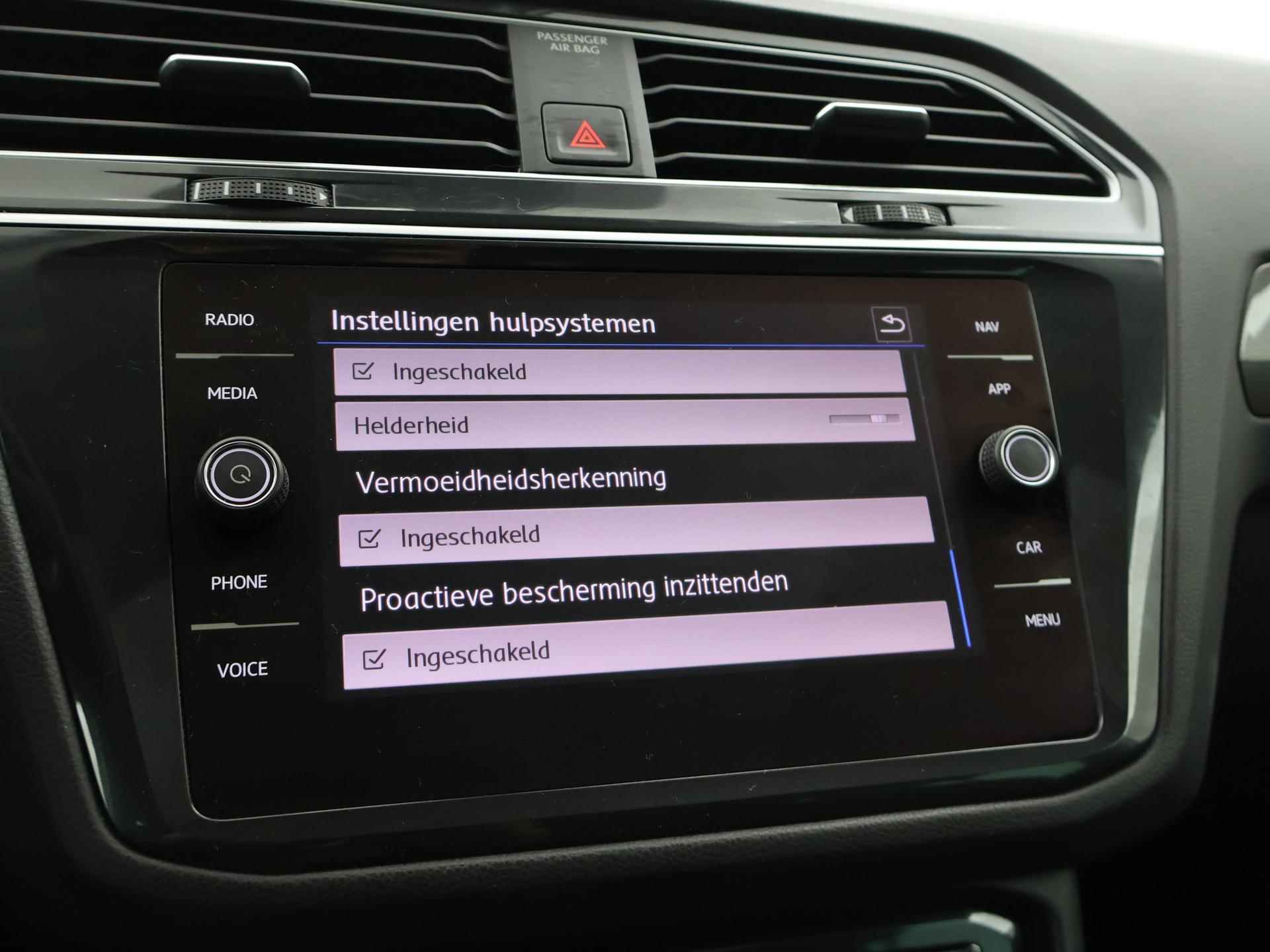 Volkswagen Tiguan 1.5 TSI ACT 150 PK AUT IQ.DRIVE ADAPTIVE CRUISE VIRTUAL COCKPIT | PANORAMA | CAMERA | LED - 43/56