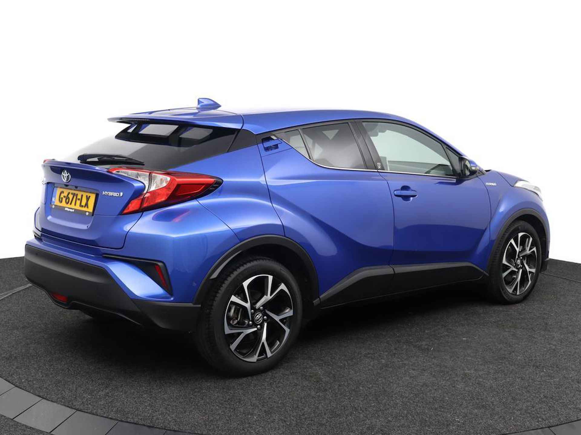 Toyota C-HR 1.8 Hybrid Style | Navigatie | Stuur en stoelverwarming | Parkeersensoren | - 2/42