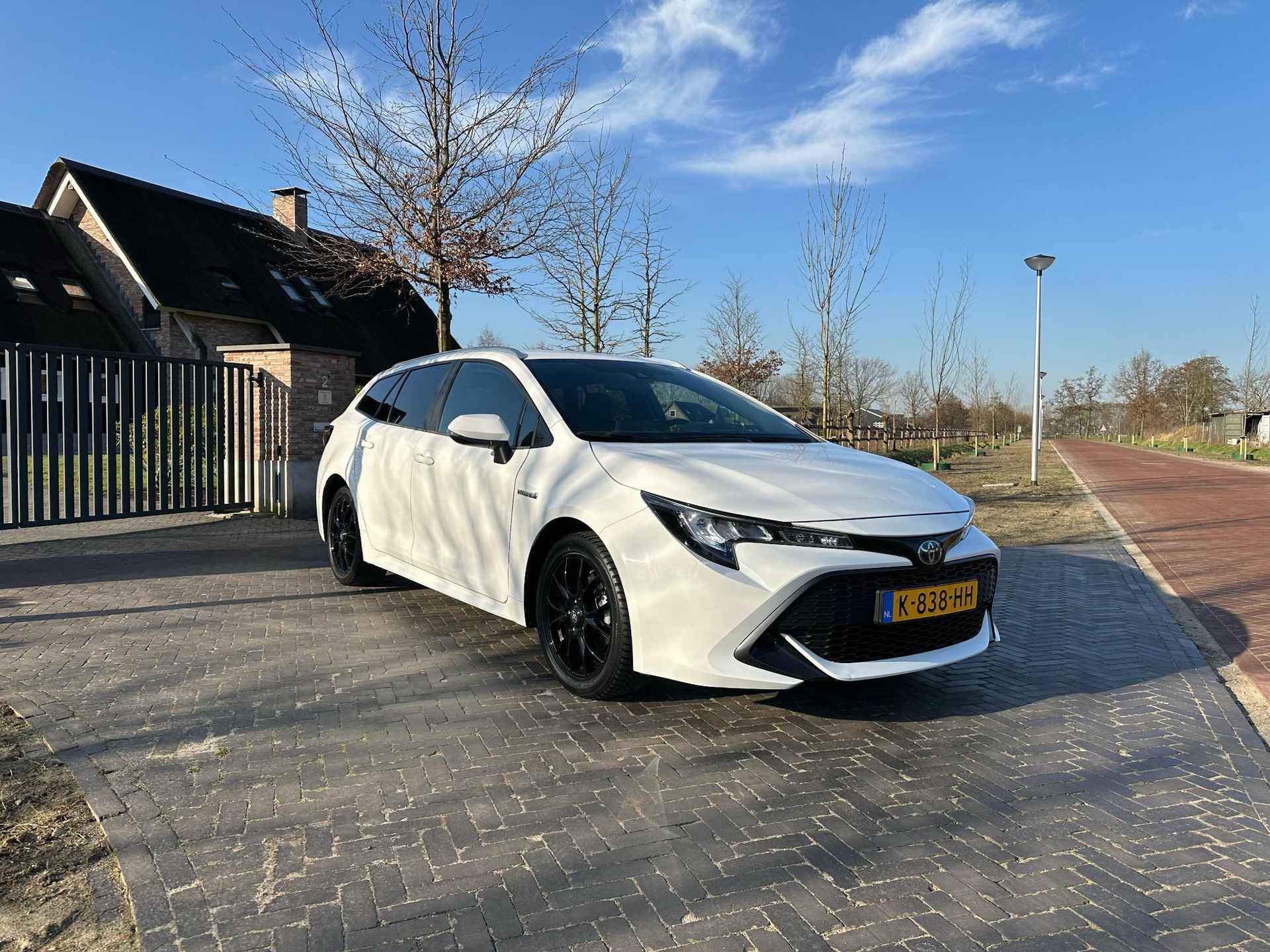 Toyota Corolla Touring Sports 1.8 Hybrid Business | Camera | Apple Carplay | Cruise Control | - 2/31