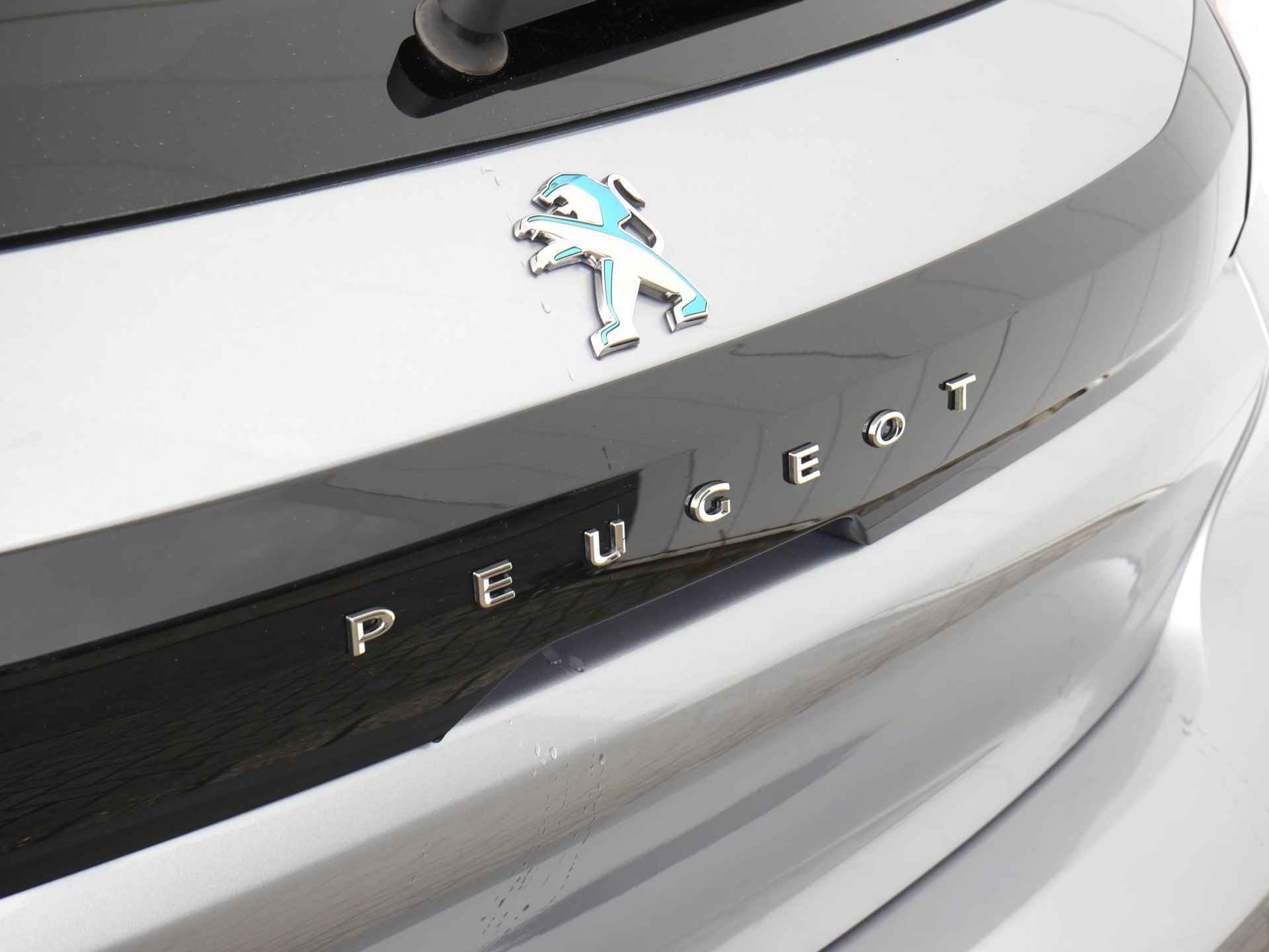 Peugeot e-208 EV Allure 50 kWh 136 Pk | 3-Fase | Subsidie Mogelijk | Stoelverwarming | Navigatie | Cruise Control | Airco | Camera Achter - 20/57