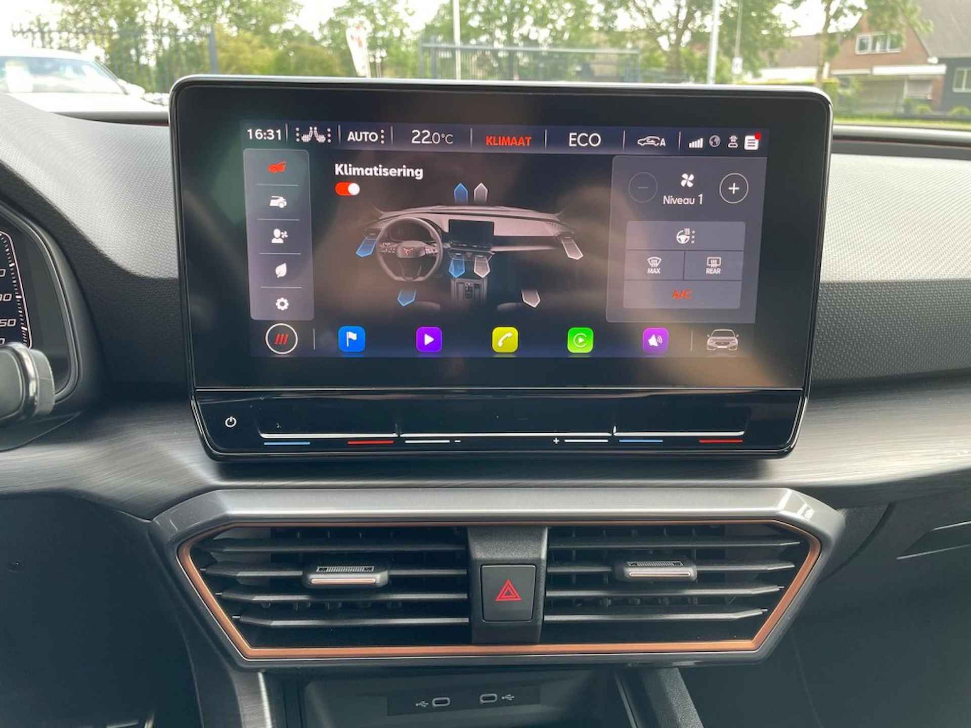 CUPRA Leon 1.4 E-Hybrid Black Edition Stuur Stoelverwarming Carplay Parkeer - 35/47