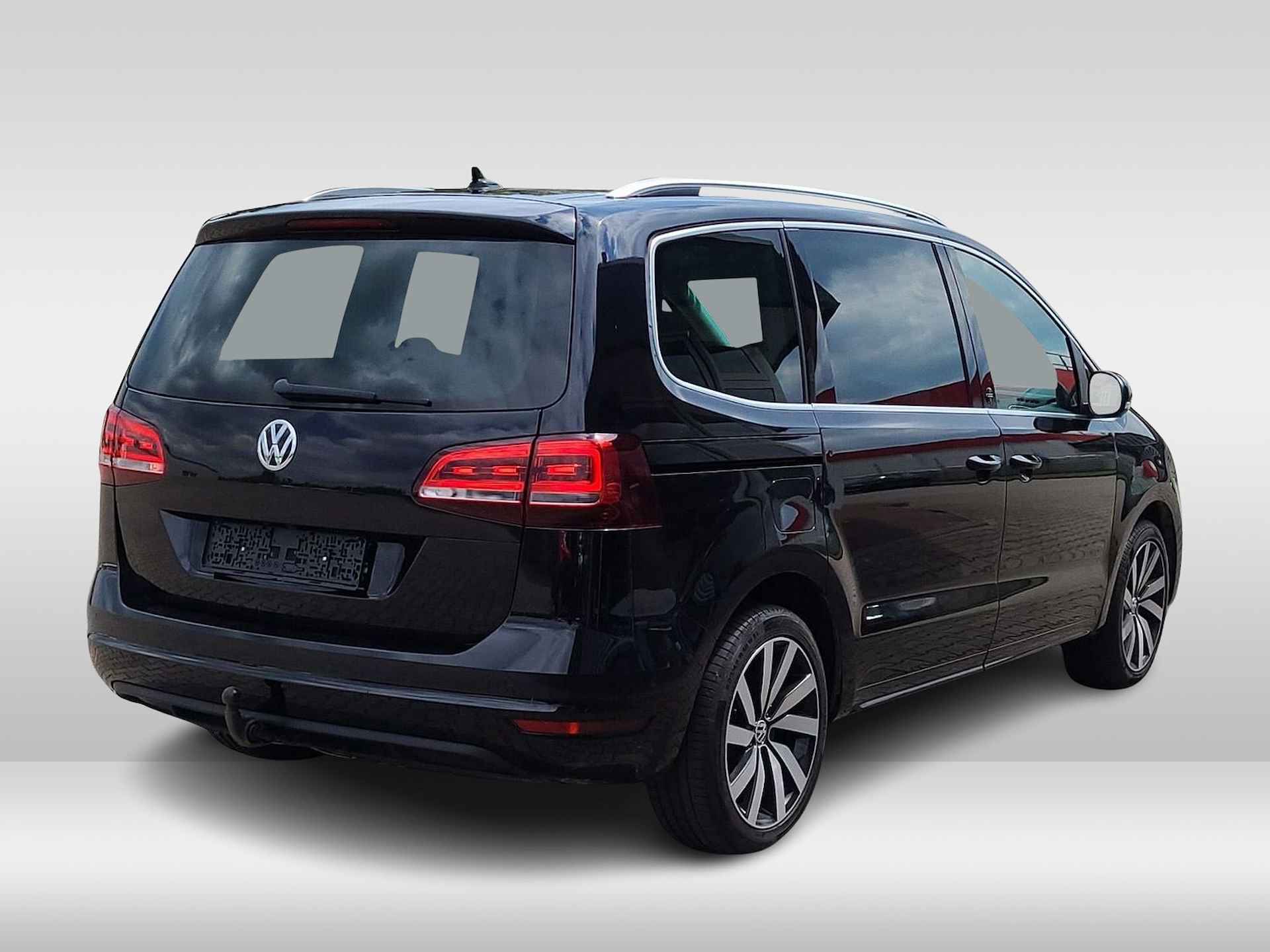 Volkswagen Sharan 2.0TSi DSG6 220pk Sound 7P | Pano | El.schuifdeuren + Achterklep | El.trekhaak | Bi-Xenon | Navi | App-Connect | ACC | Keyless Entry | 2 kinderzitjes geÏntegreerd - 3/25