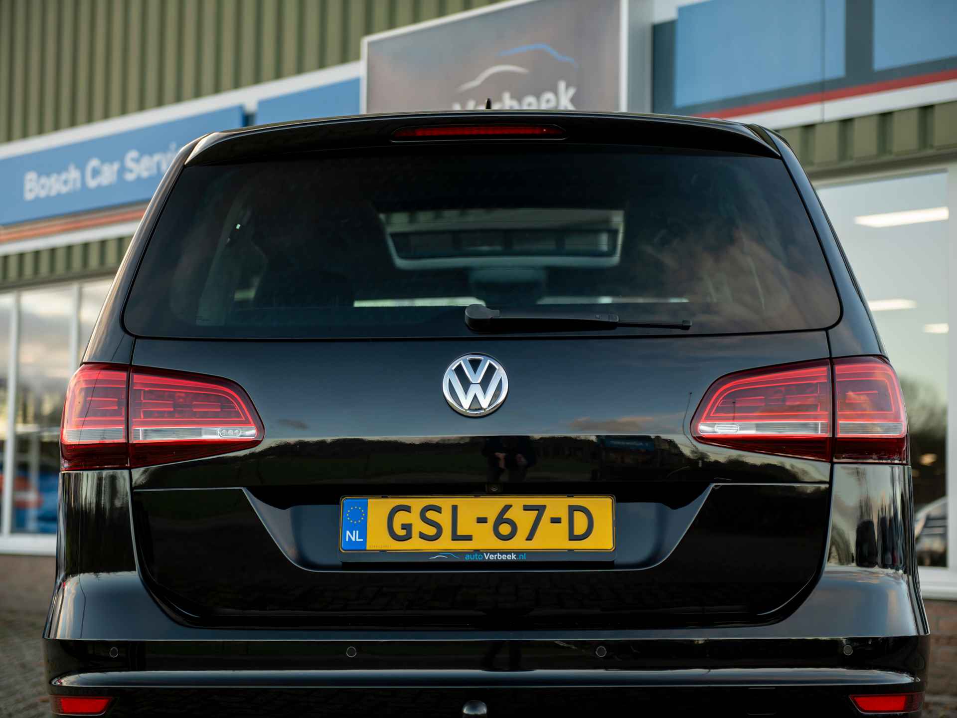 Volkswagen Sharan 2.0TSi DSG6 220pk Sound 7P | Dealeronderhouden! | Pano | El.schuifdeuren + Achterklep | El.trekhaak | Bi-Xenon | Navi | App-Connect | ACC | Keyless Entry | 2 kinderzitjes geïntegreerd - 41/56