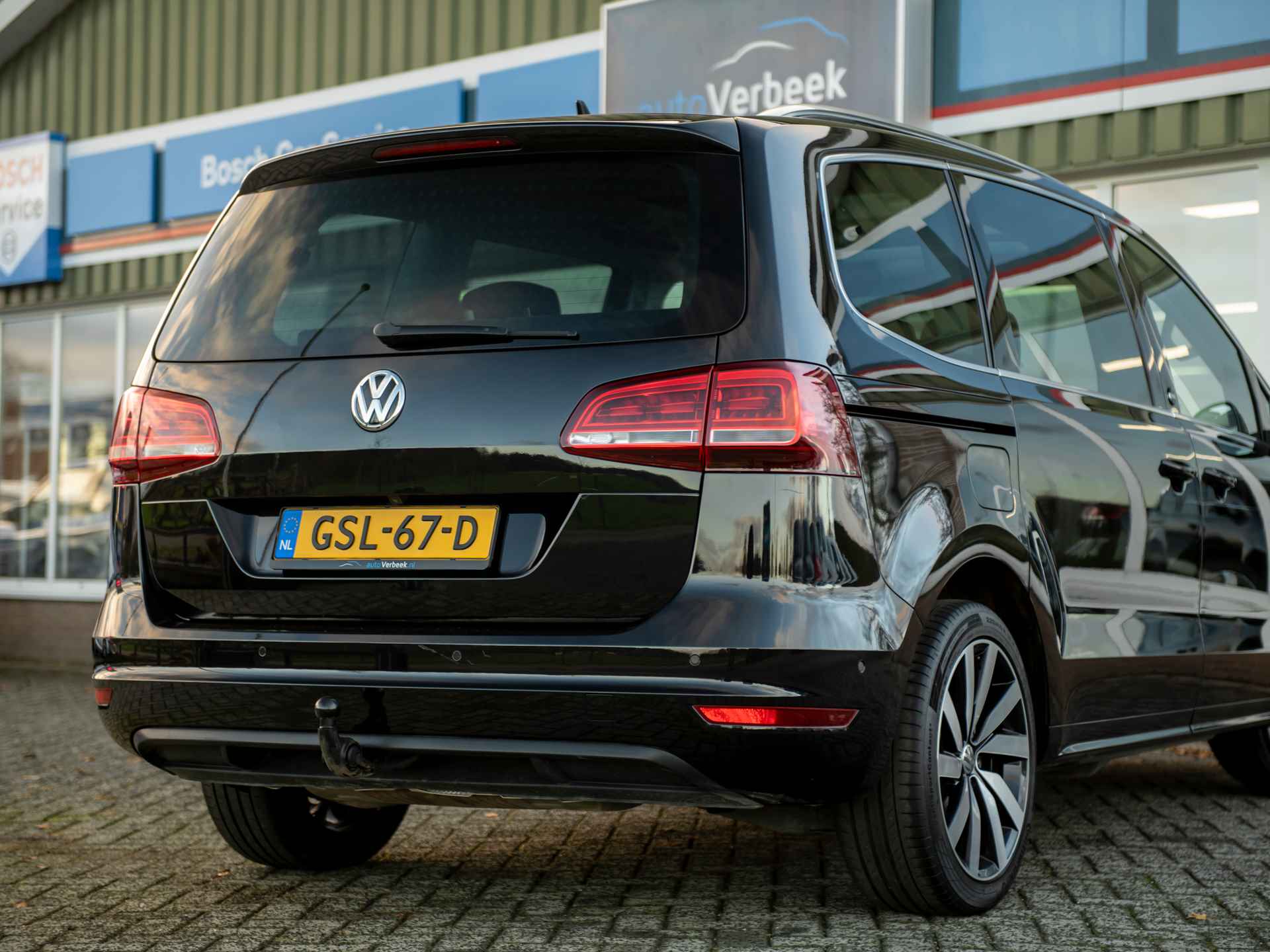 Volkswagen Sharan 2.0TSi DSG6 220pk Sound 7P | Dealeronderhouden! | Pano | El.schuifdeuren + Achterklep | El.trekhaak | Bi-Xenon | Navi | App-Connect | ACC | Keyless Entry | 2 kinderzitjes geïntegreerd - 49/56