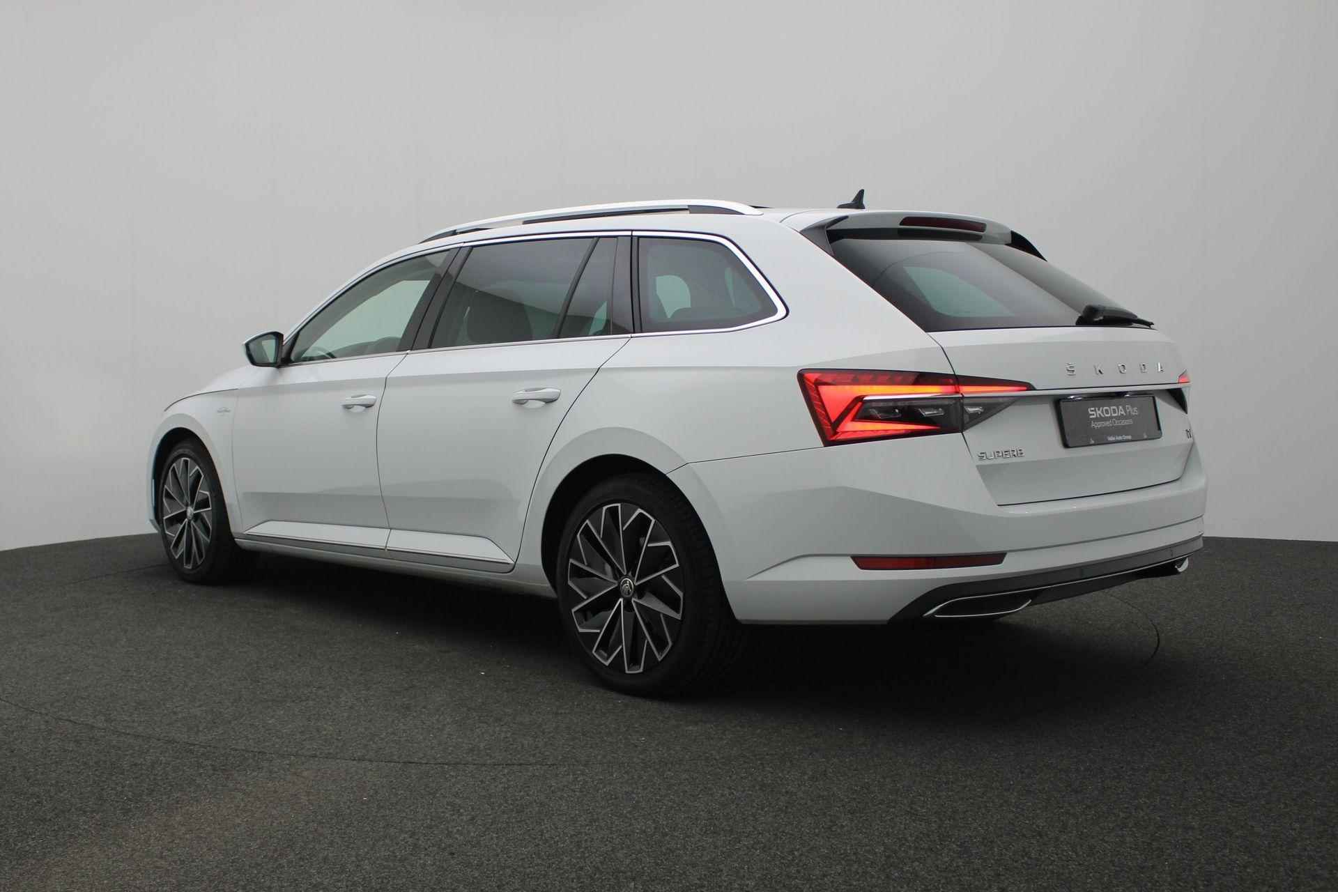 Skoda Superb Combi 1.4 TSI 218PK DSG iV Laurin & Klement | Pano | Leder | Geheugenstoelen | Matrix LED | CANTON Soundsystem | Adaptief onderstel | Stoel-/achterbankverwarming - 40/48