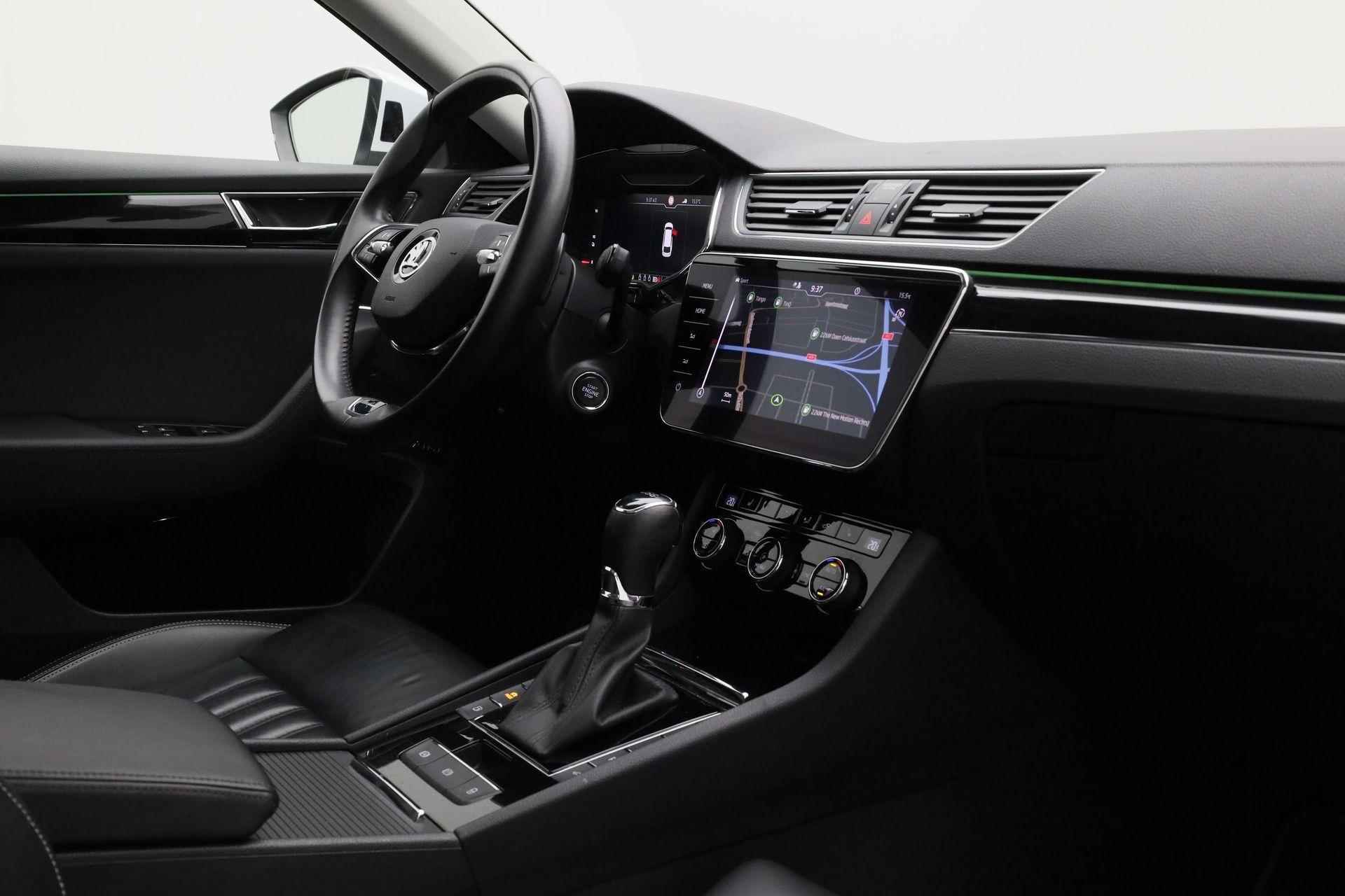 Skoda Superb Combi 1.4 TSI 218PK DSG iV Laurin & Klement | Pano | Leder | Geheugenstoelen | Matrix LED | CANTON Soundsystem | Adaptief onderstel | Stoel-/achterbankverwarming - 43/48