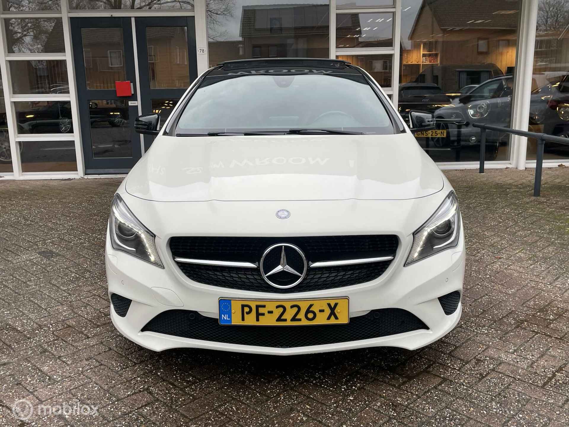 Mercedes CLA-klasse Shooting Brake 180 Xenon/Led, Pano, Navi, Pdc, Lm.. - 2/18